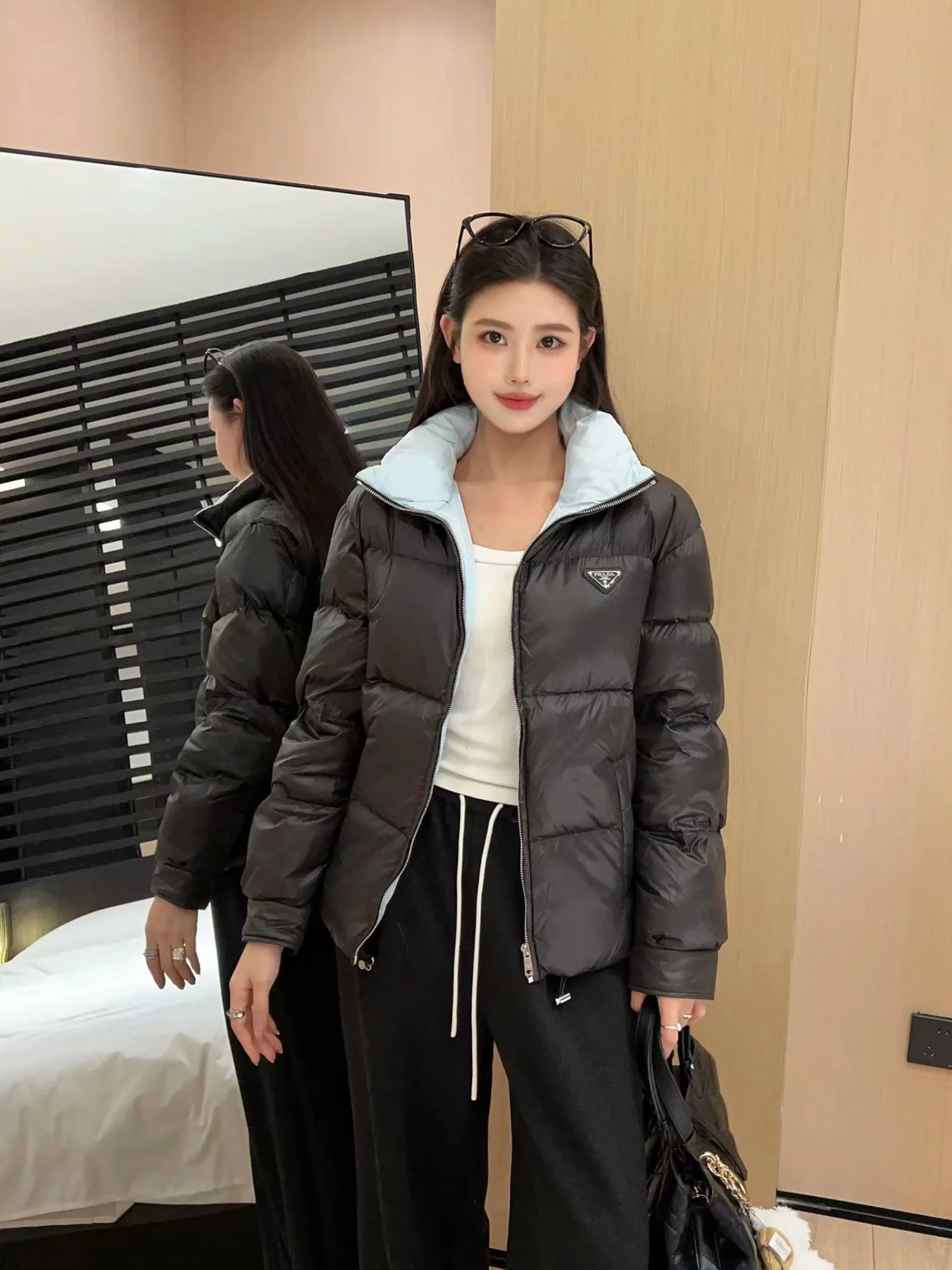 Куртки И Пуховики Женские Prada 18428902