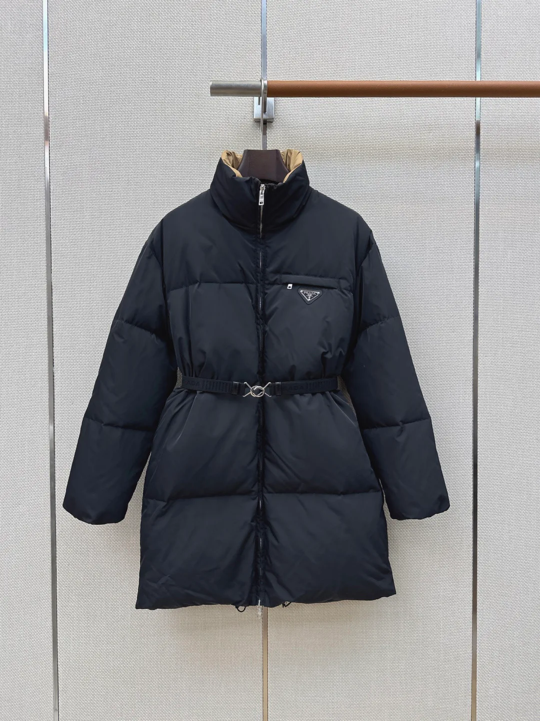 Куртки И Пуховики Женские Prada 18188788