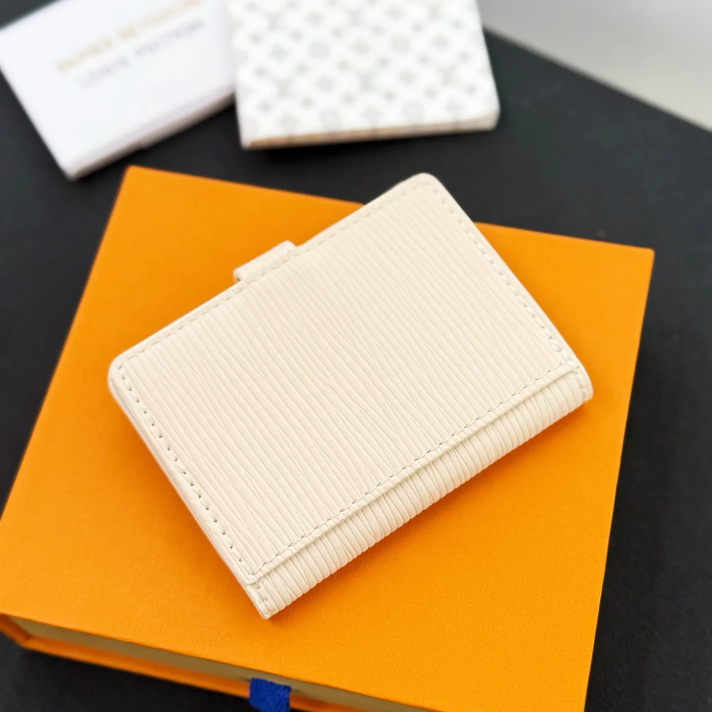 Визитницы Louis Vuitton 553169