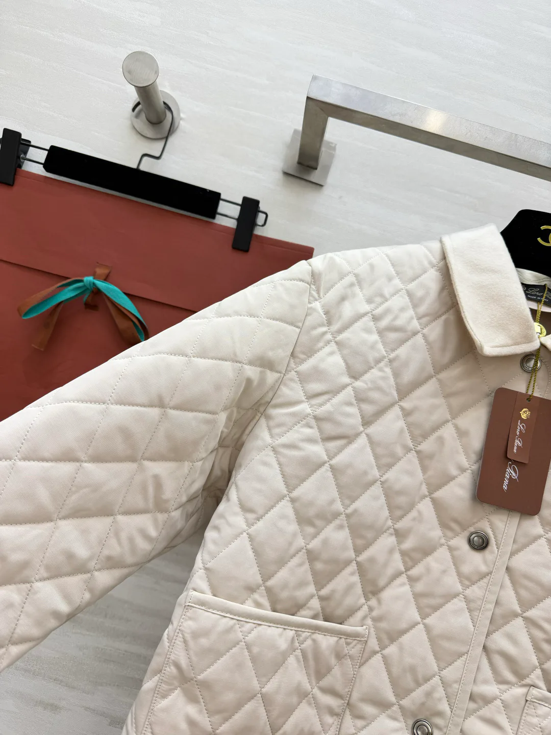Куртки И Пуховики Женские Loro Piana 18276675