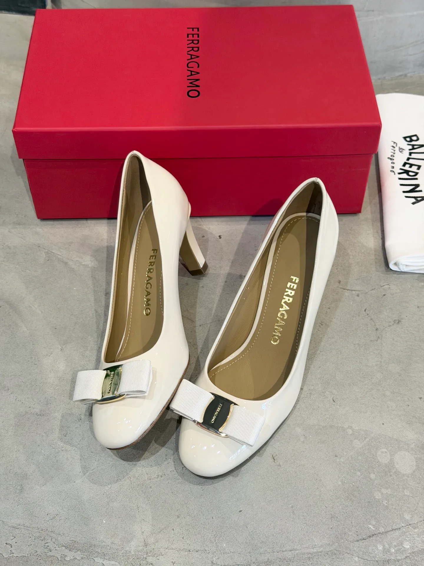 Туфли Женские Salvatore Ferragamo 20153159