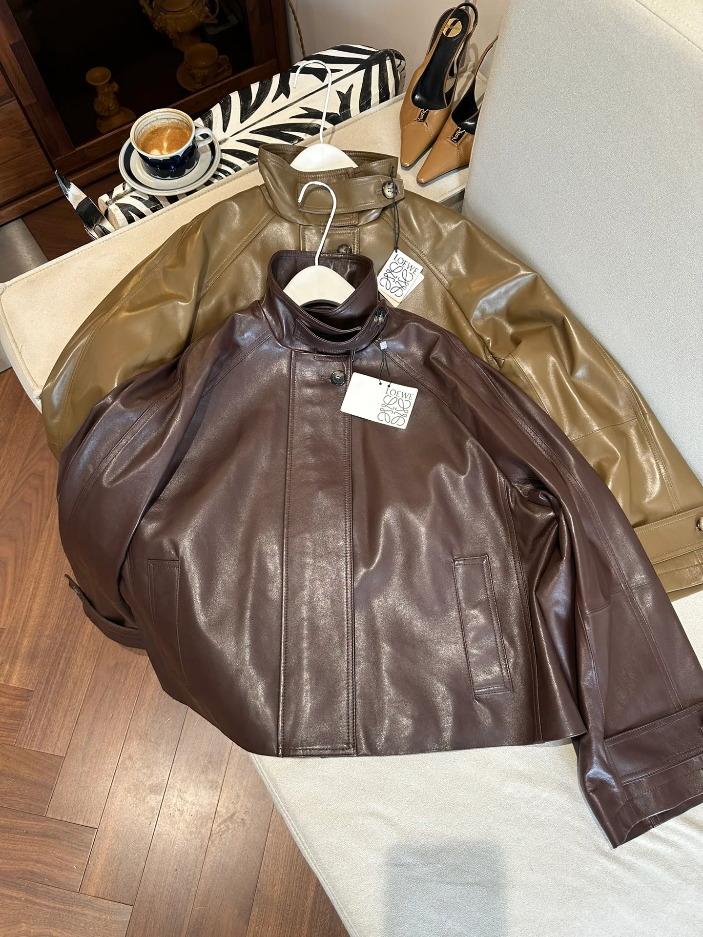 Кожаные Куртки И Дублёнки Женские Loewe 10817717