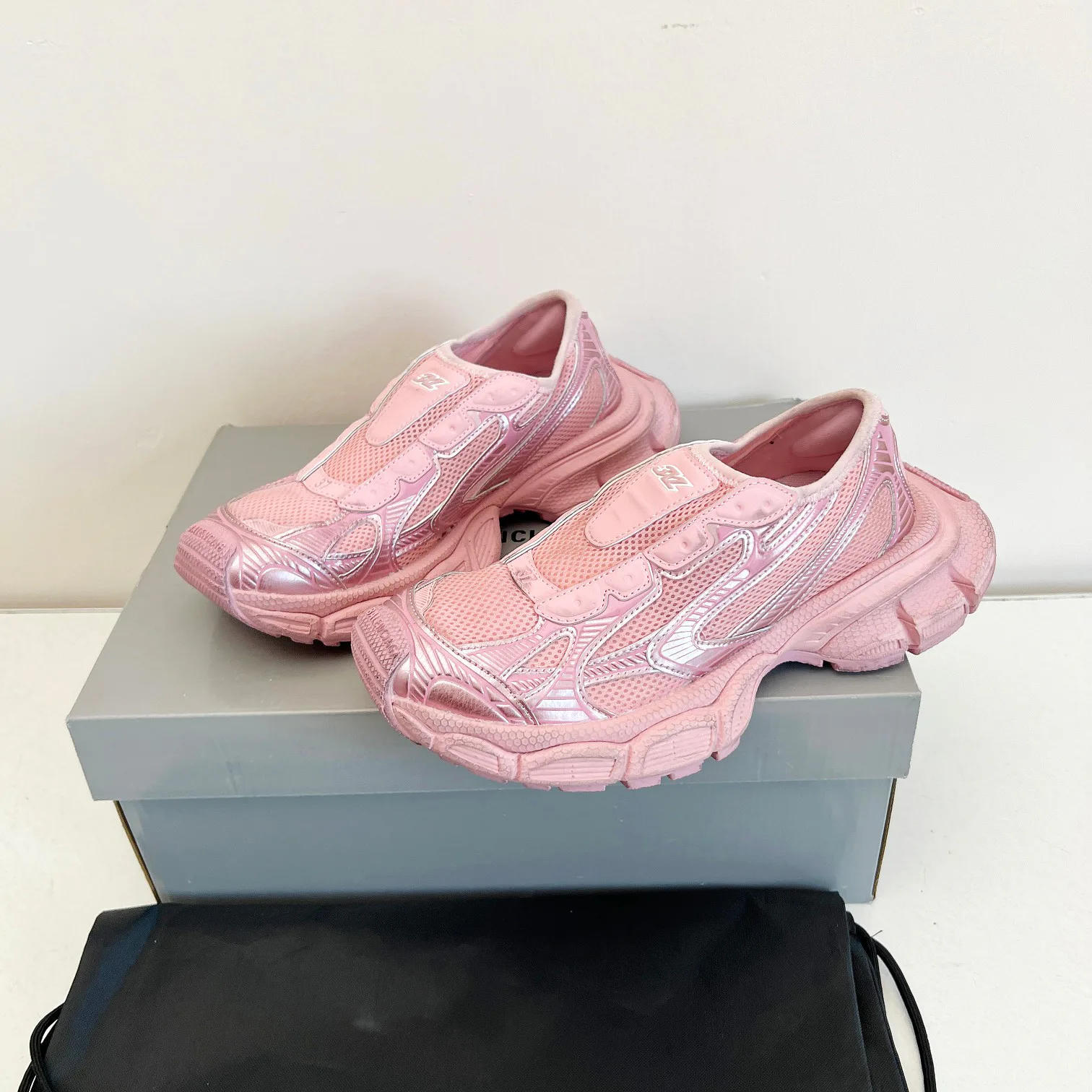 Кроссовки Женские Balenciaga 6428094