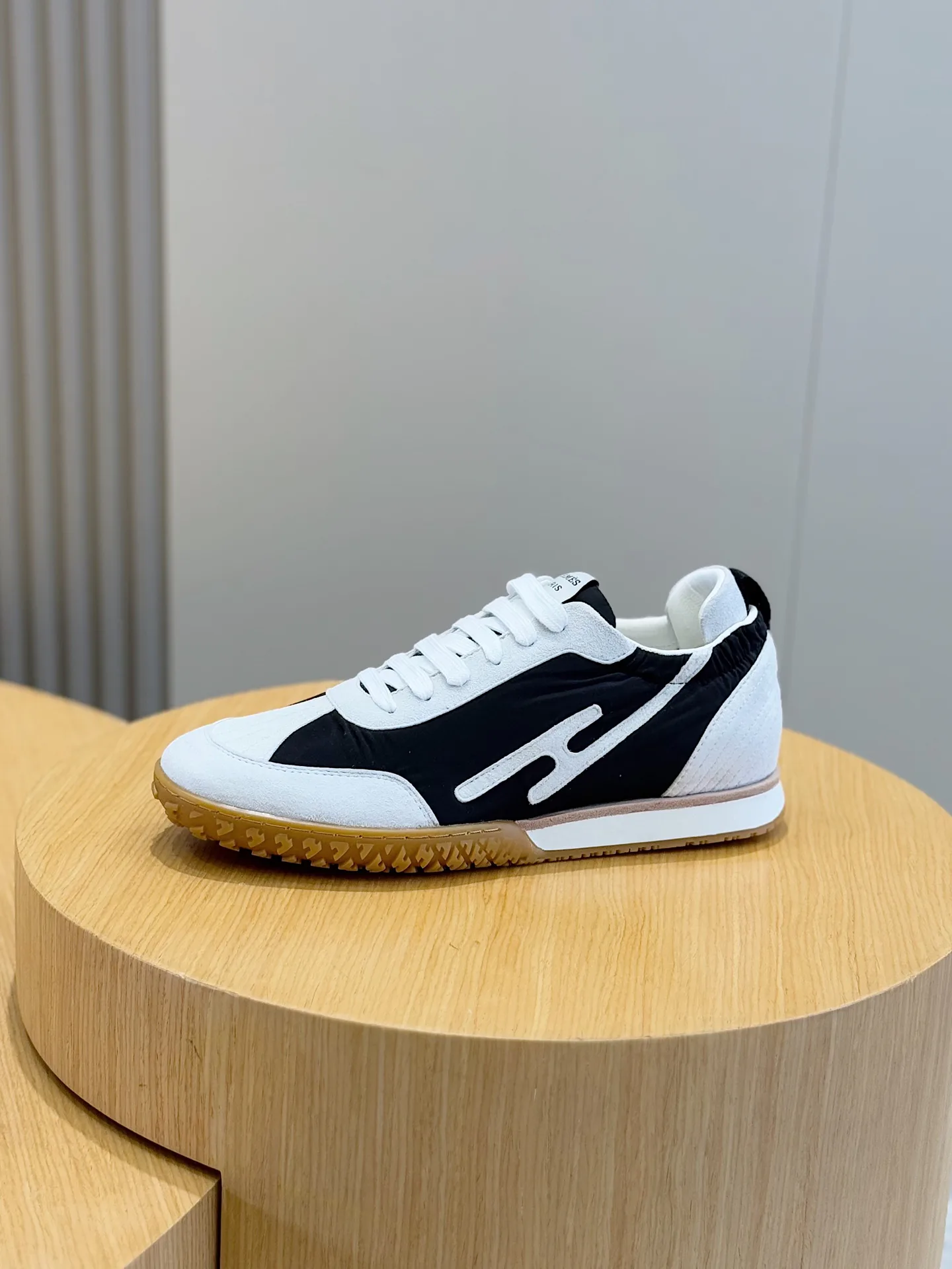 Кроссовки Женские Hermes 17569