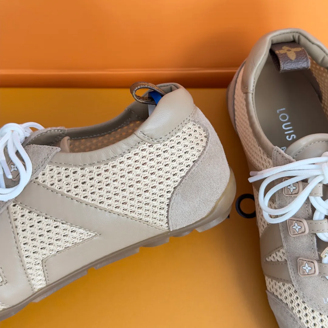 Кроссовки Женские Louis Vuitton 17950618