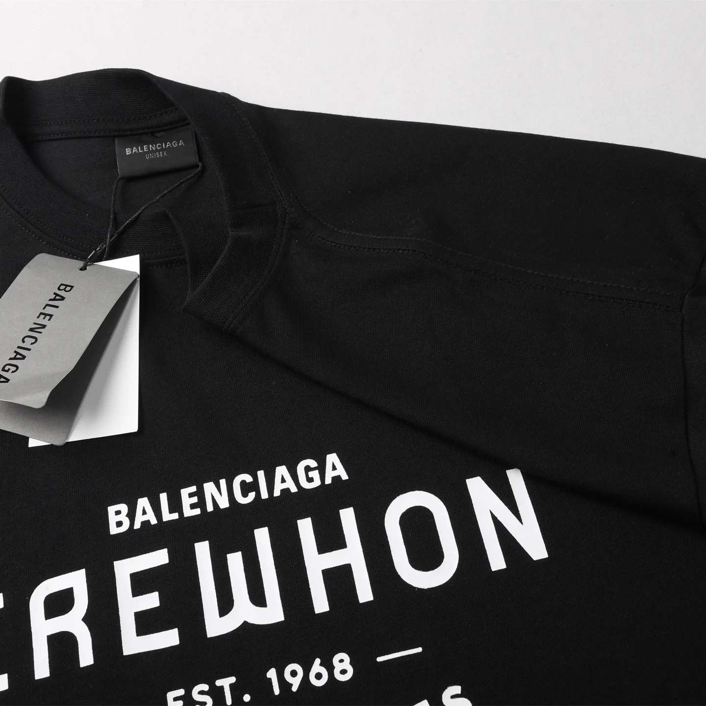 Футболки Женские Balenciaga 18190658
