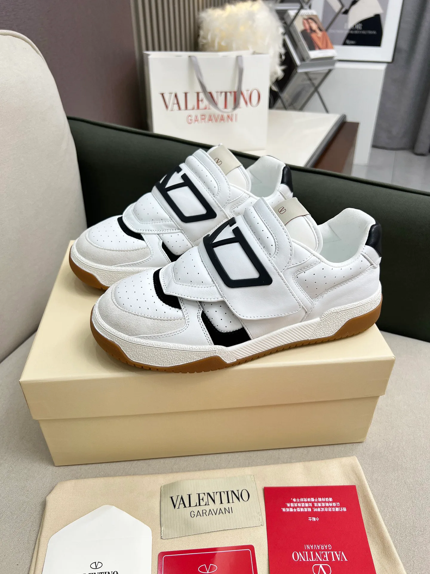Кроссовки Женские Valentino 2628082
