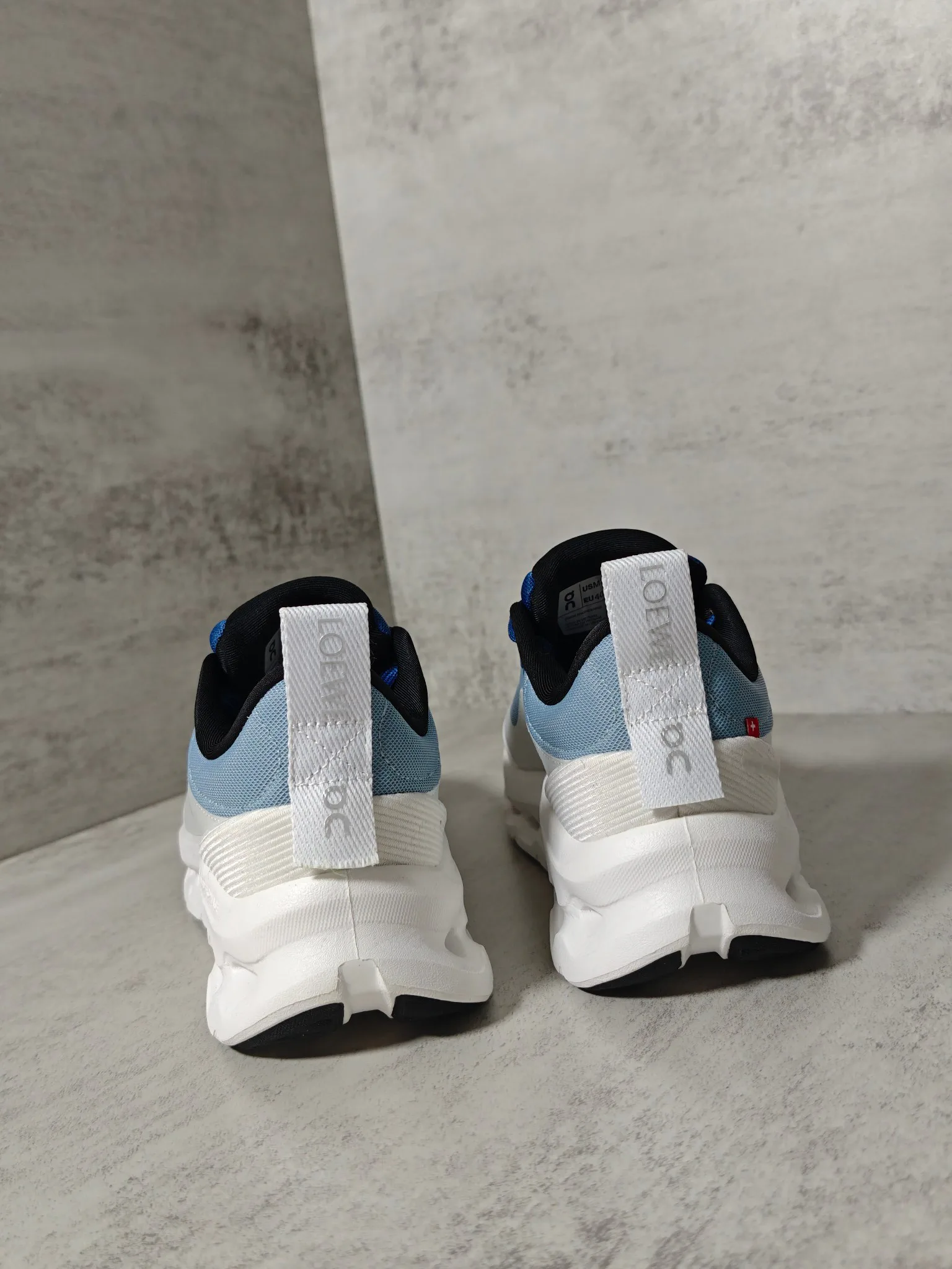 Кроссовки Женские Loewe 108300