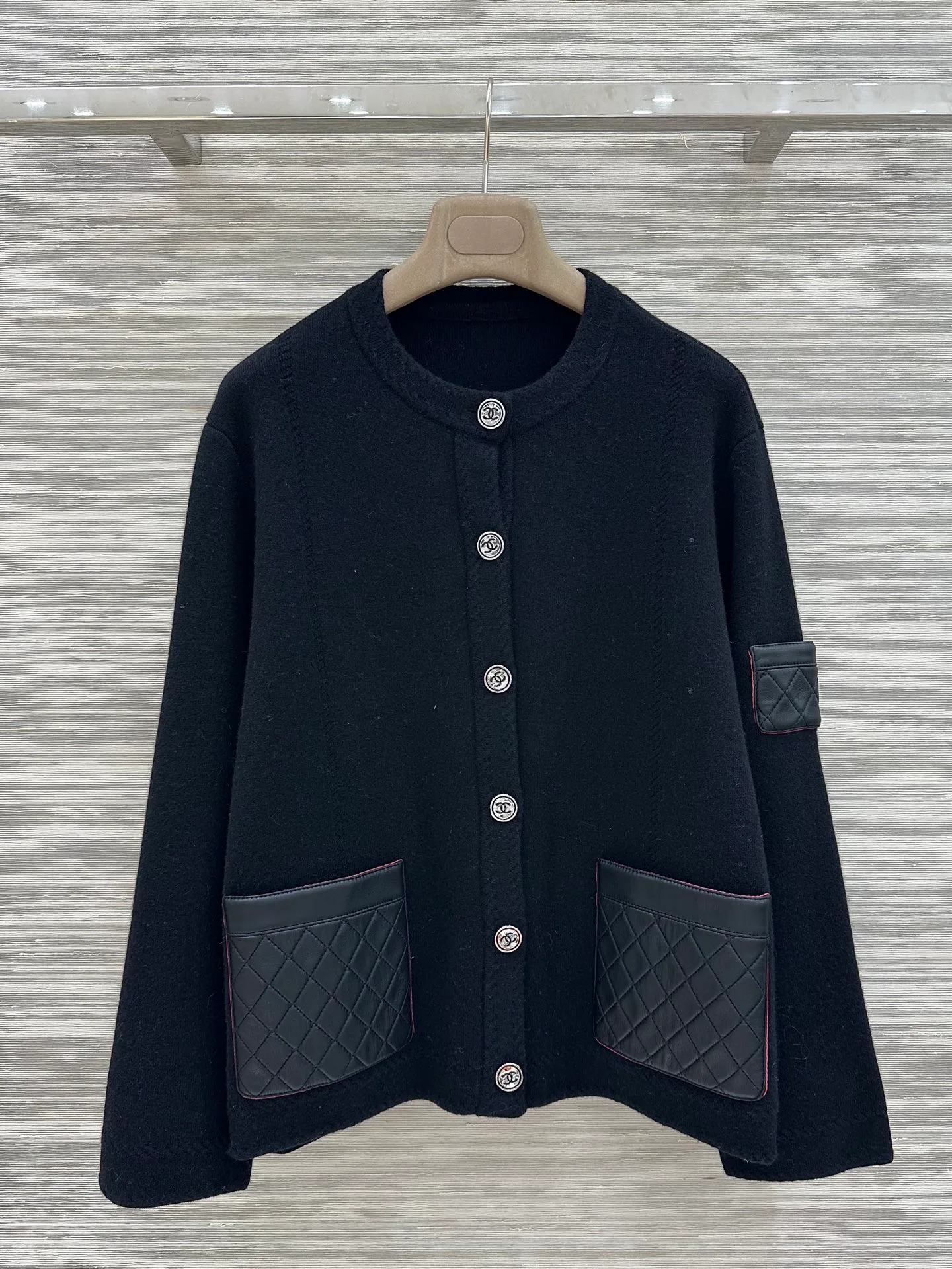 Джемперы И Свитеры Женские Chanel 19020960