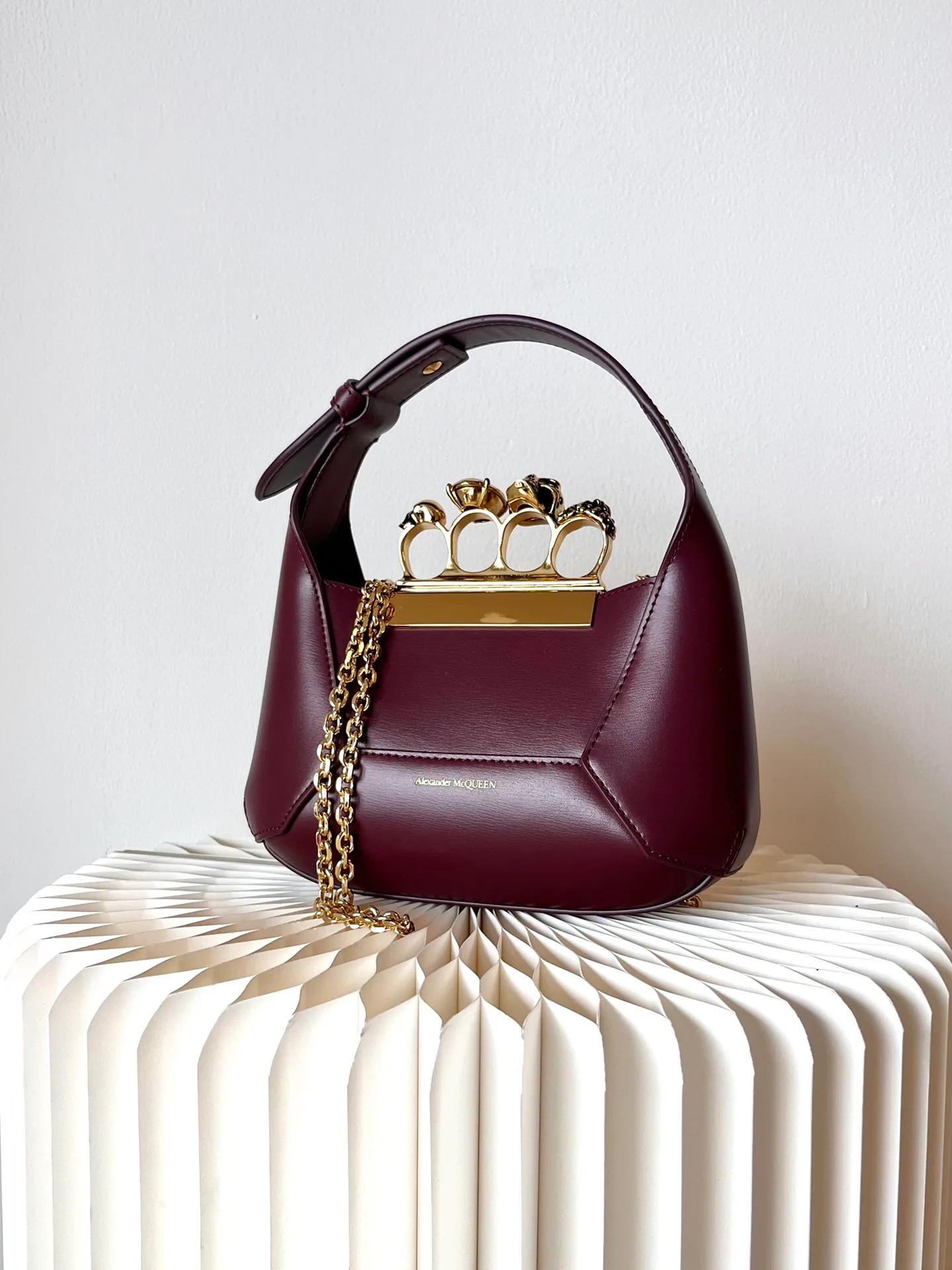 Классические Сумки Женские Alexander Mcqueen 11472513