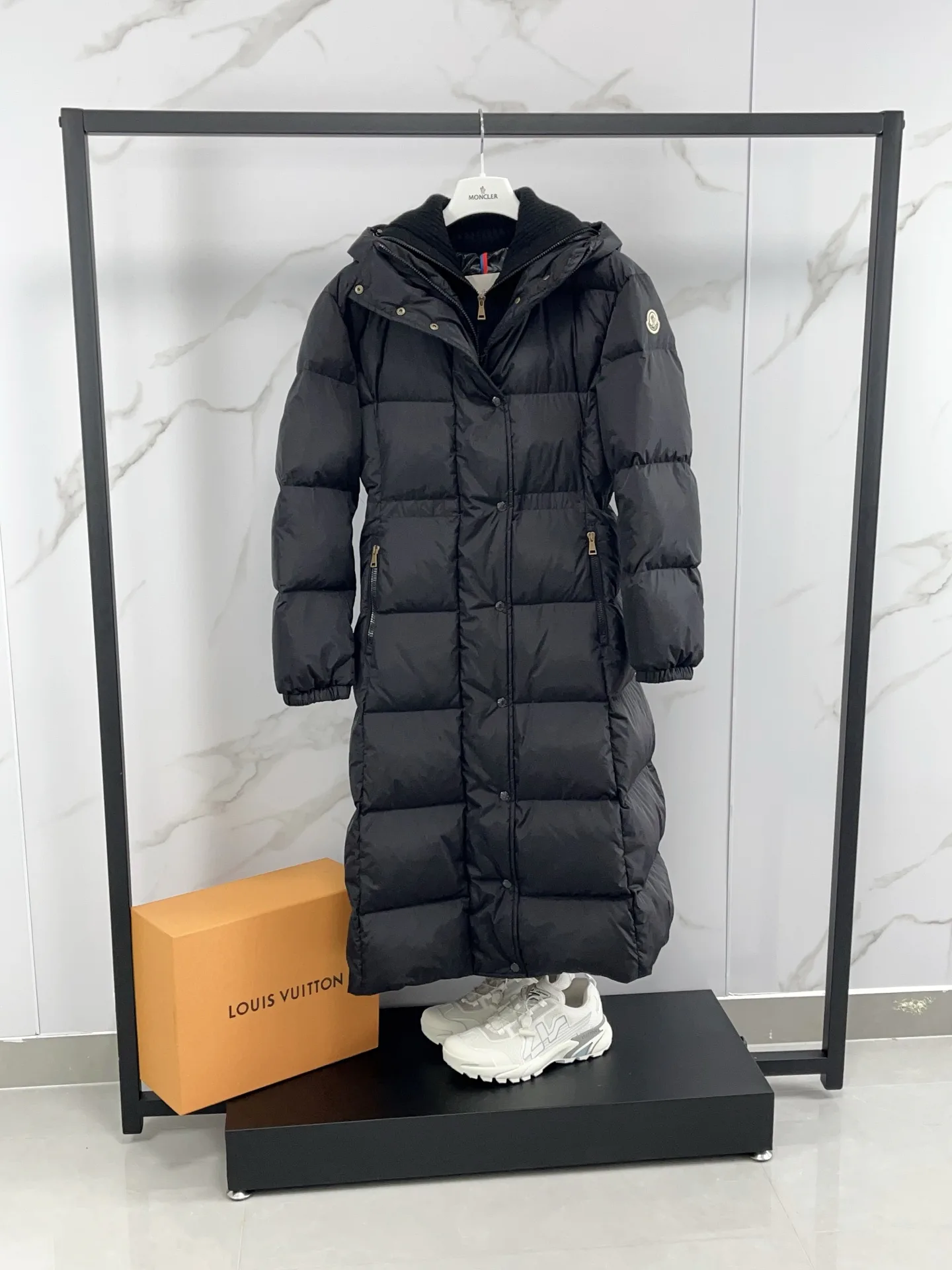 Куртки И Пуховики Женские Moncler 18188962