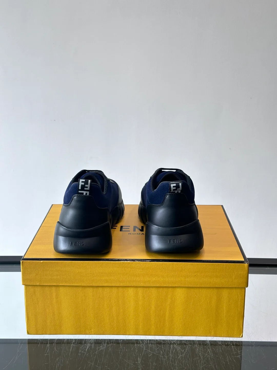 Кроссовки Мужские Fendi 5267119