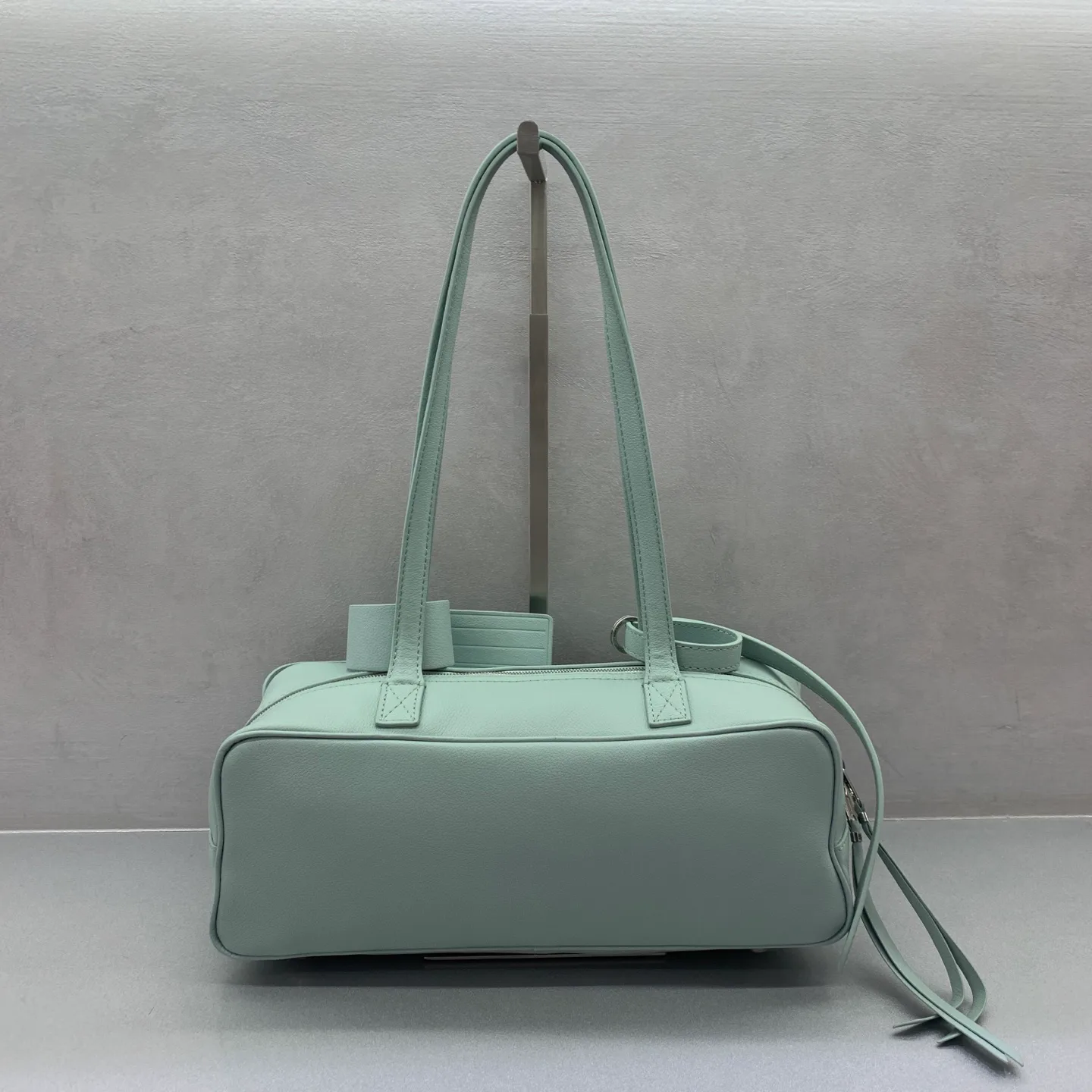 Классические Сумки Женские Balenciaga 18136627