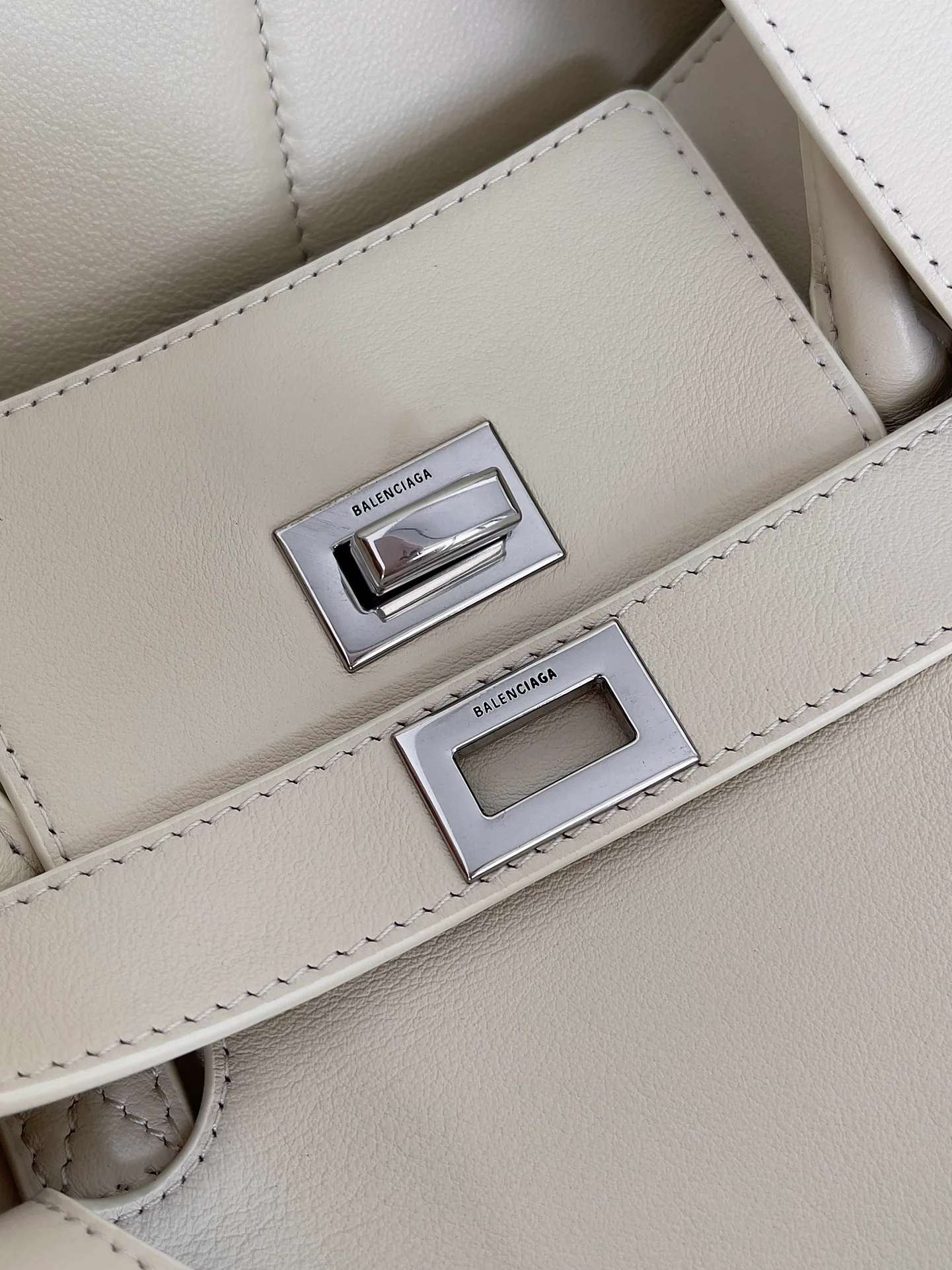 Классические Сумки Женские Balenciaga 32042