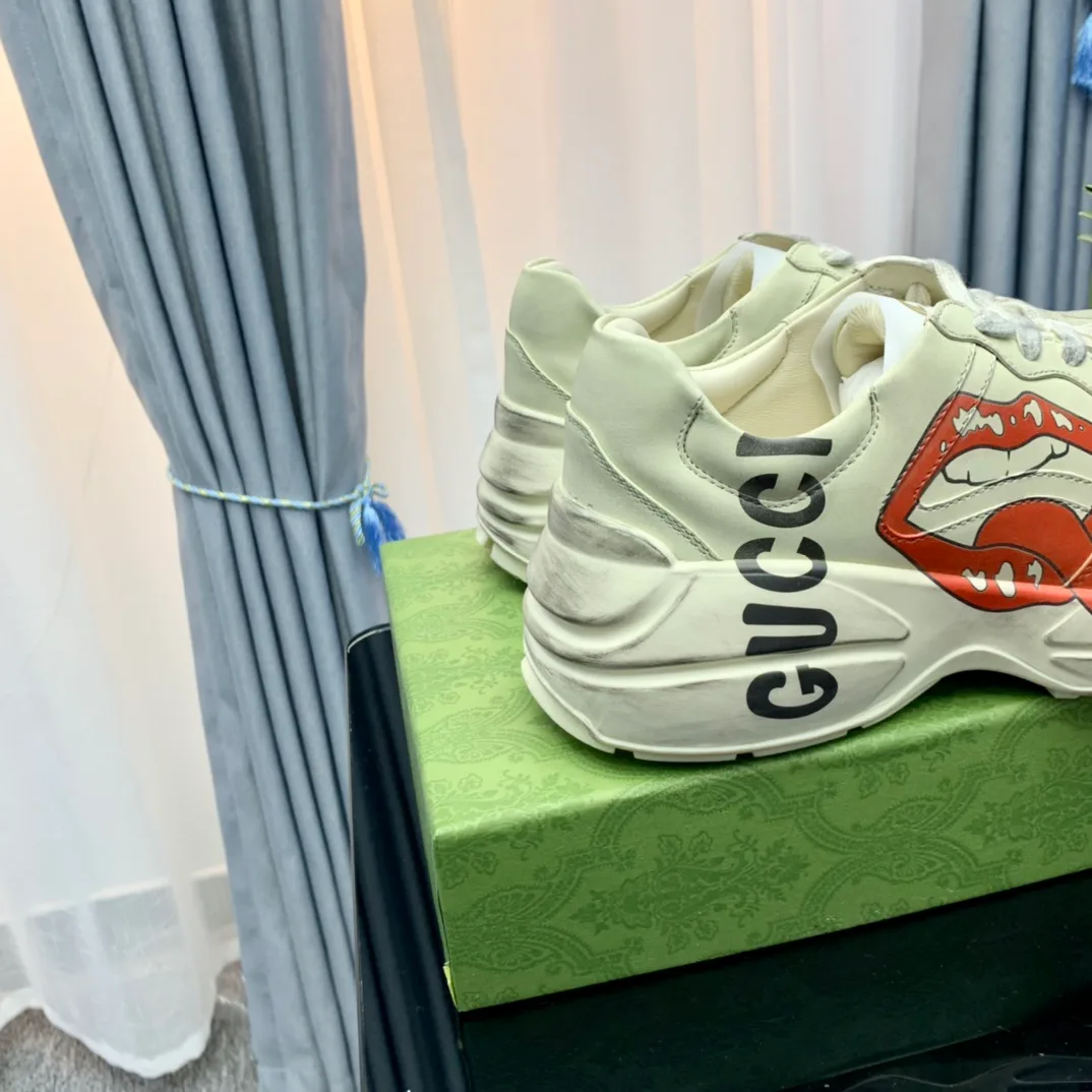 Кроссовки Женские Gucci 173916
