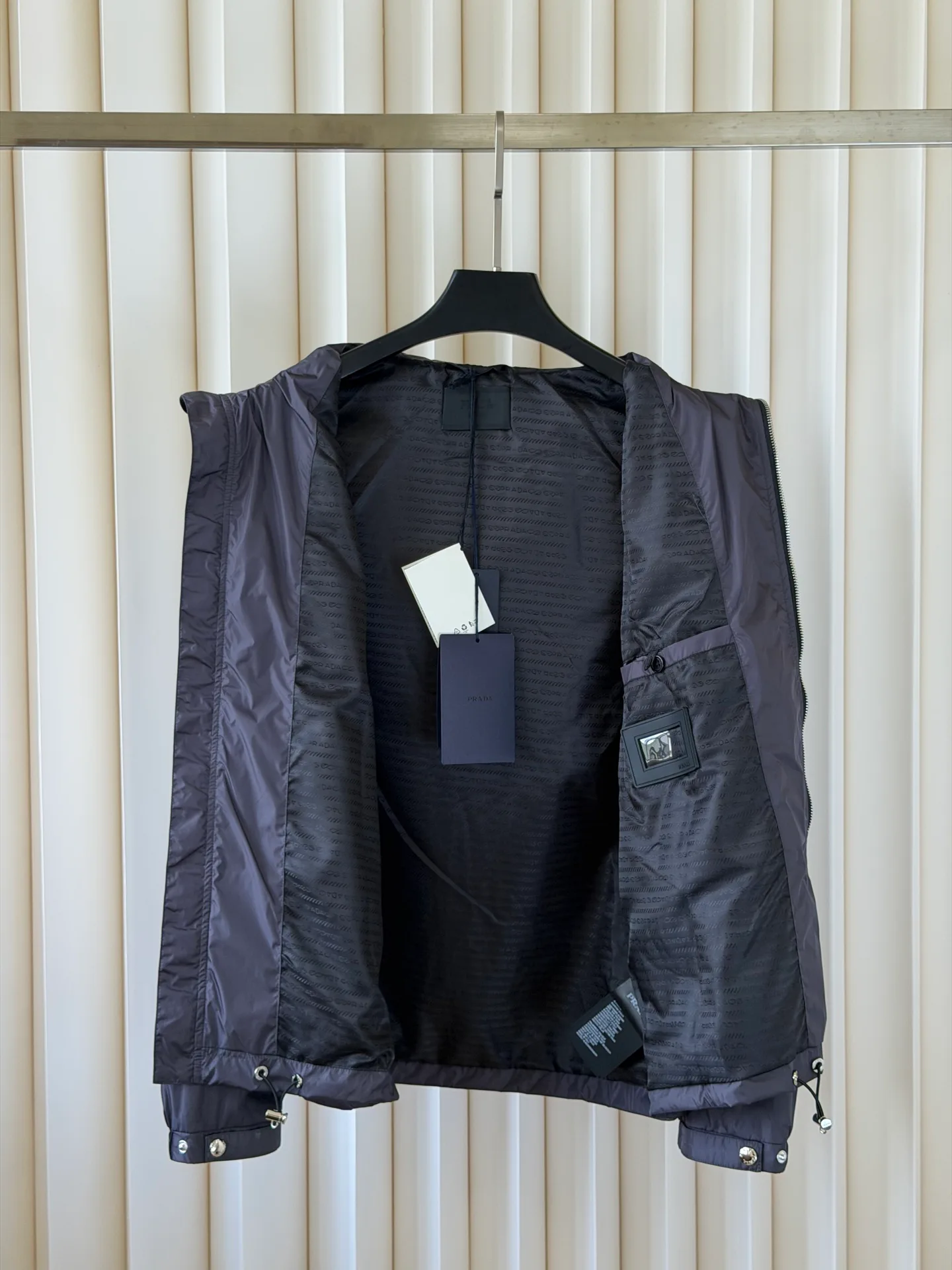 Куртки И Пуховики Женские Prada 17949793