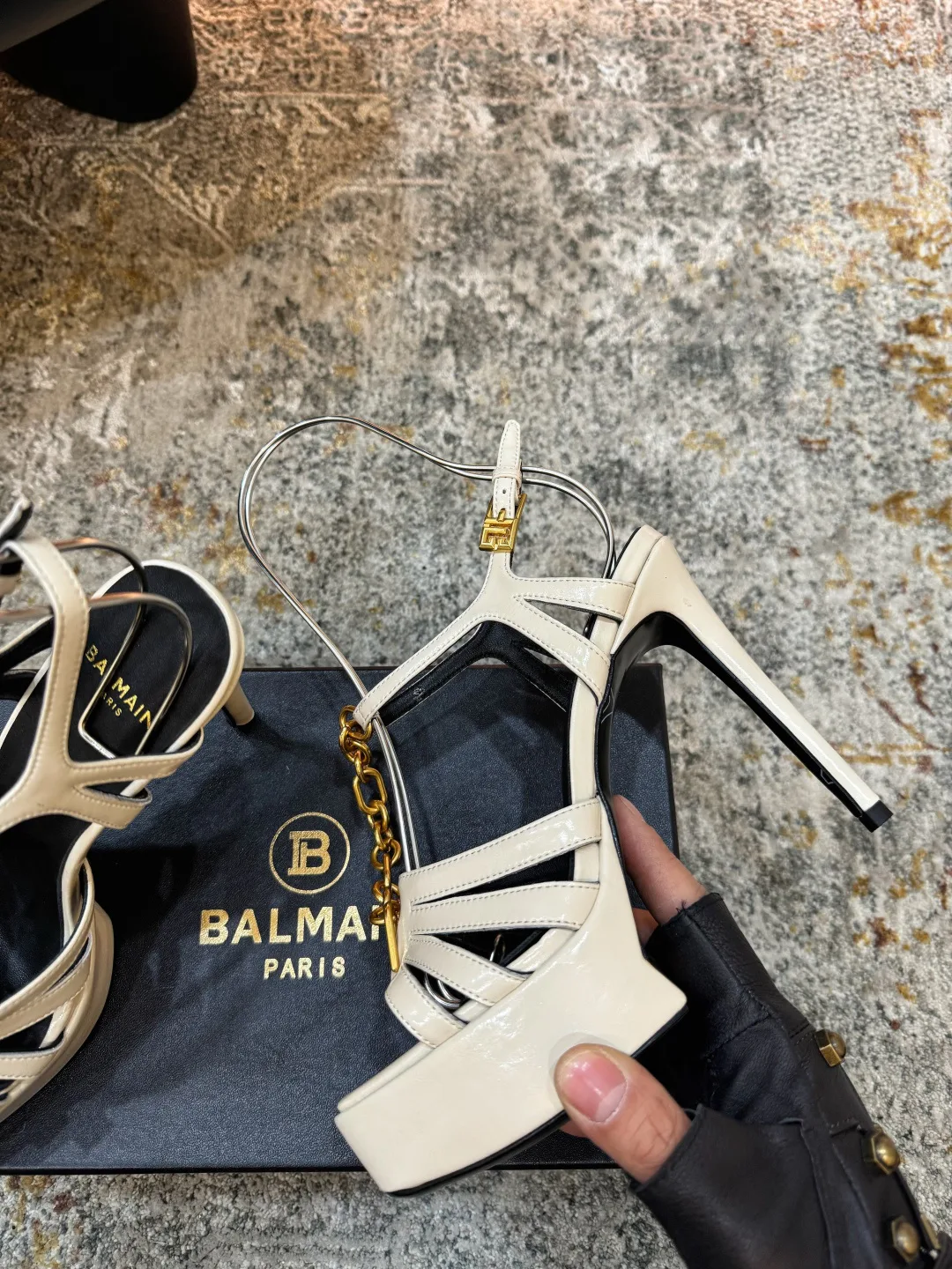 Босоножки Женские Balmain 9499295