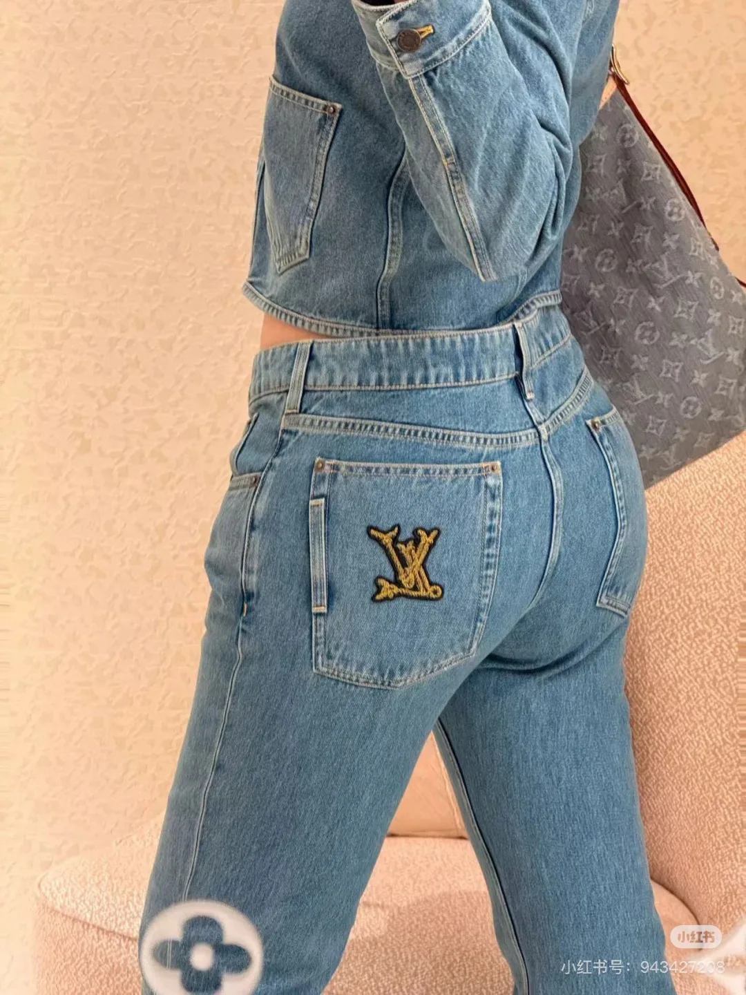 Куртки Женские Louis Vuitton Куртки Женские Louis Vuitton