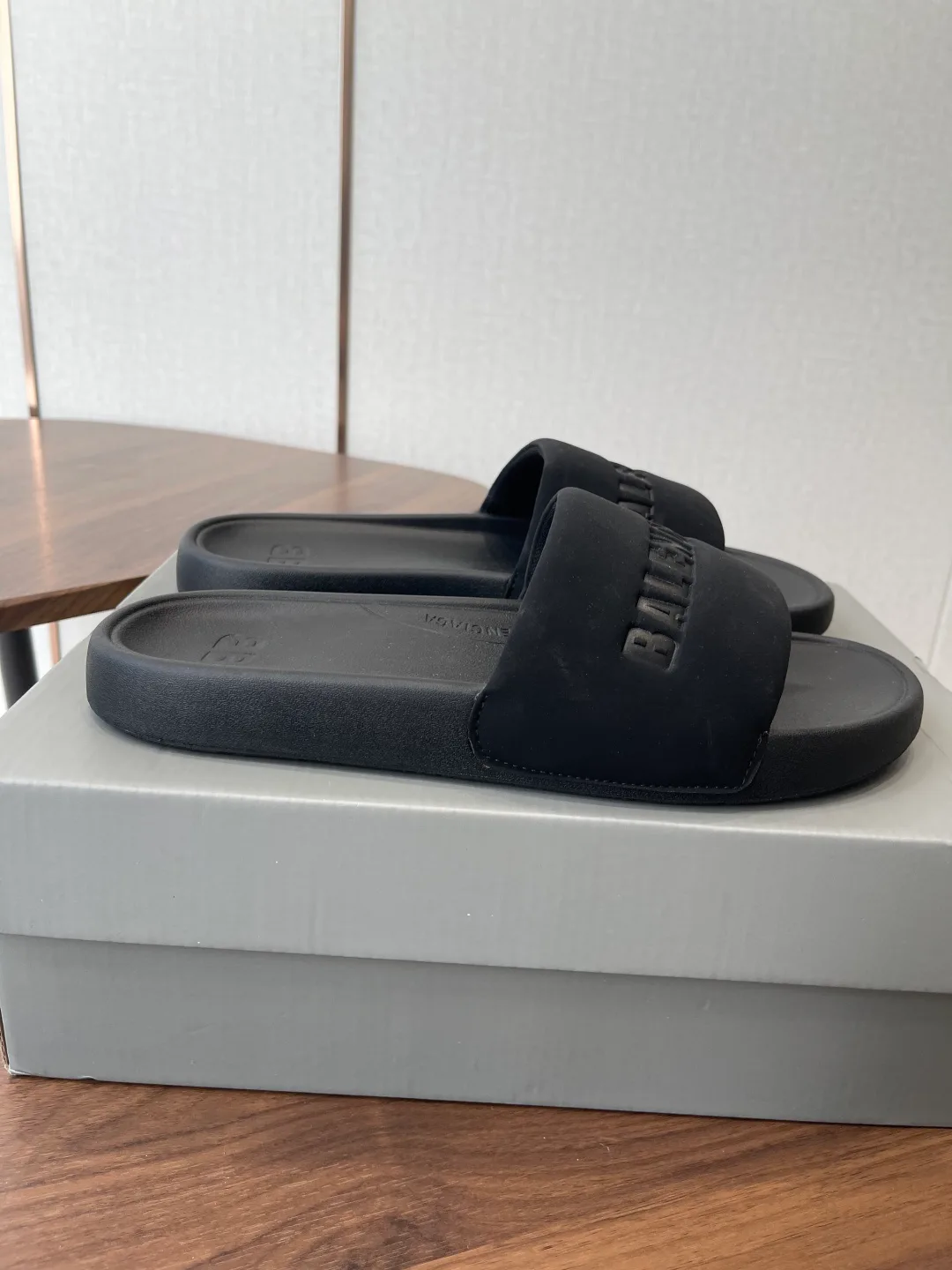 Шлепанцы Женские Balenciaga 11428074