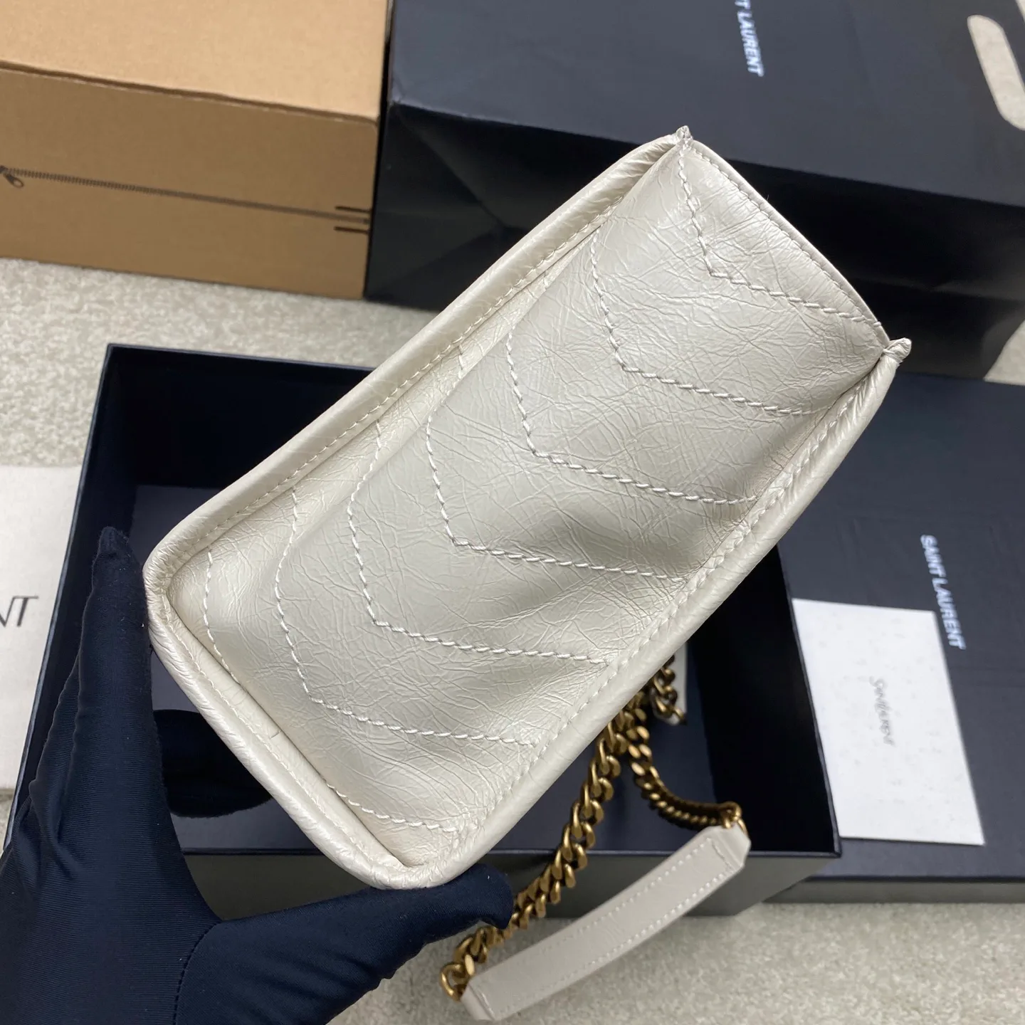 Классические Сумки Женские Saint Laurent 8988098