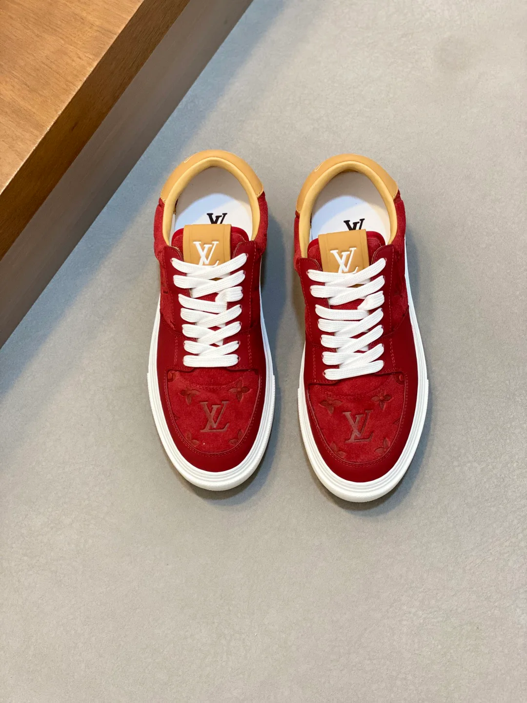 Кроссовки Мужские Louis Vuitton 19054357