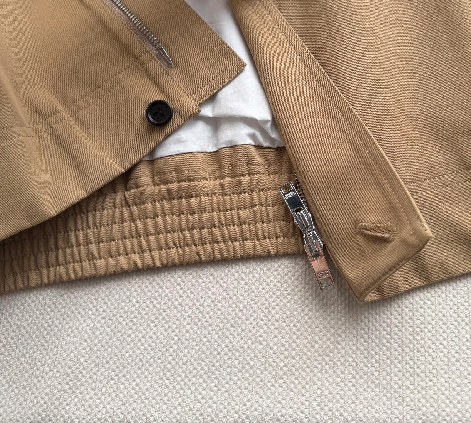 Куртки И Пуховики Женские Bottega Veneta 18785769