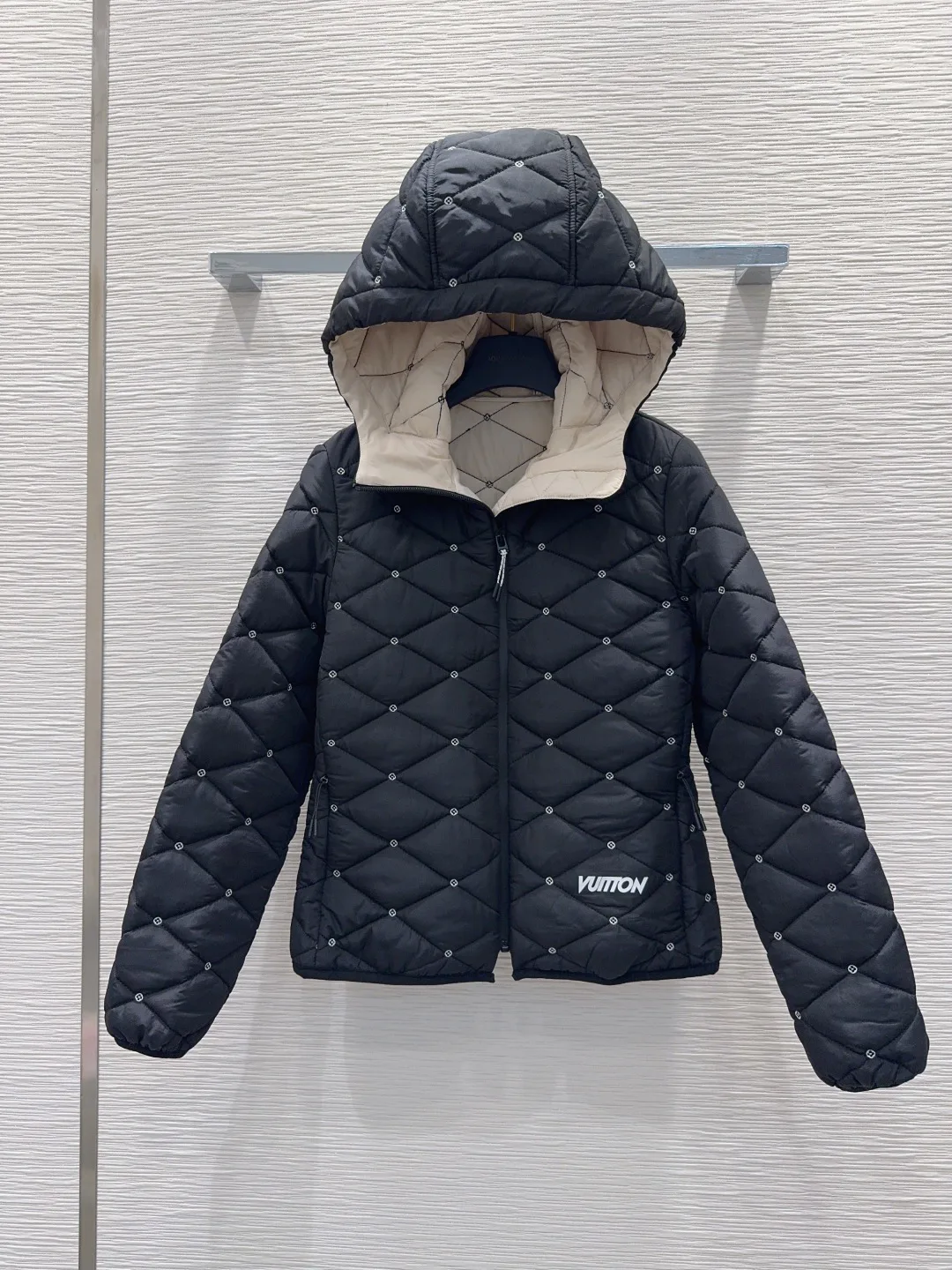 Куртки И Пуховики Женские Louis Vuitton 436811