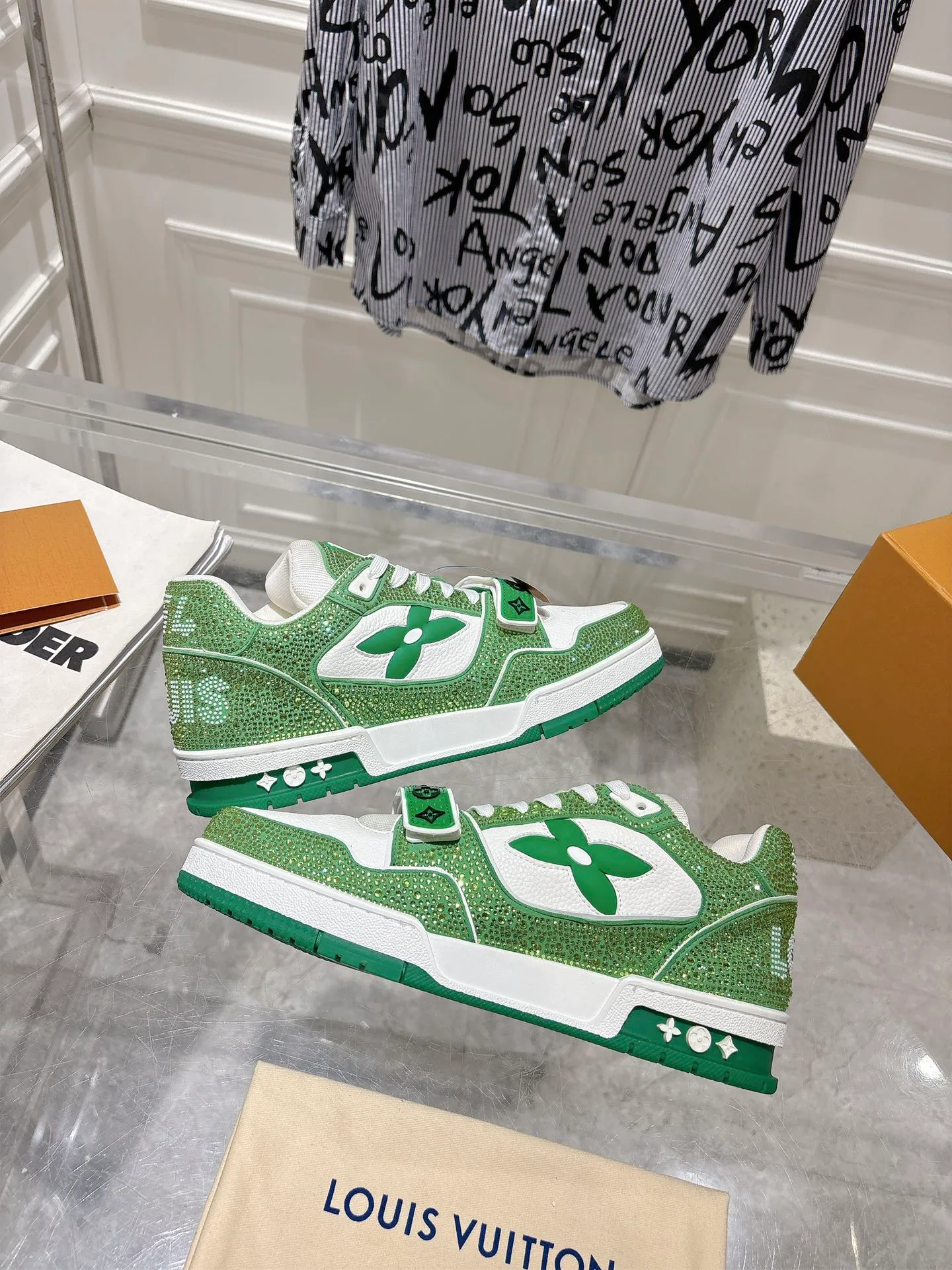 Кроссовки Женские Louis Vuitton 22069