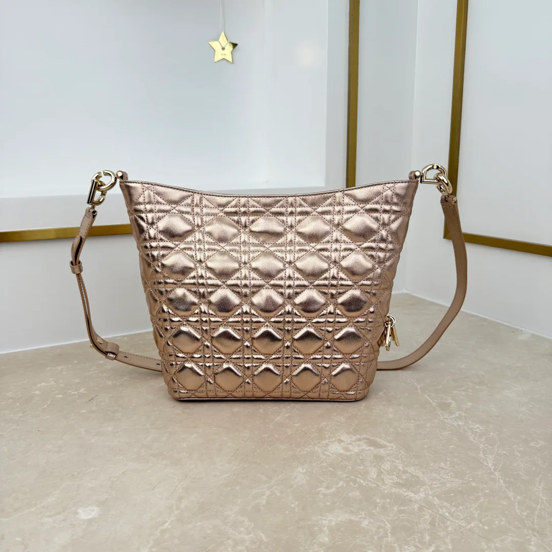 Классические Сумки Женские Christian Dior 18116282