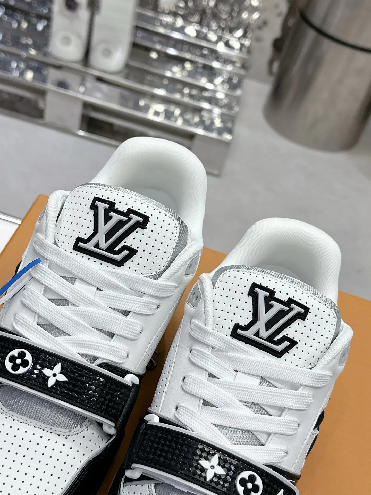 Кроссовки Женские Louis Vuitton 10060929