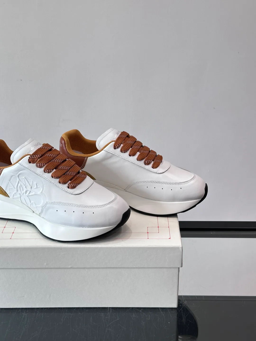 Кроссовки Женские Alexander Mcqueen 469781