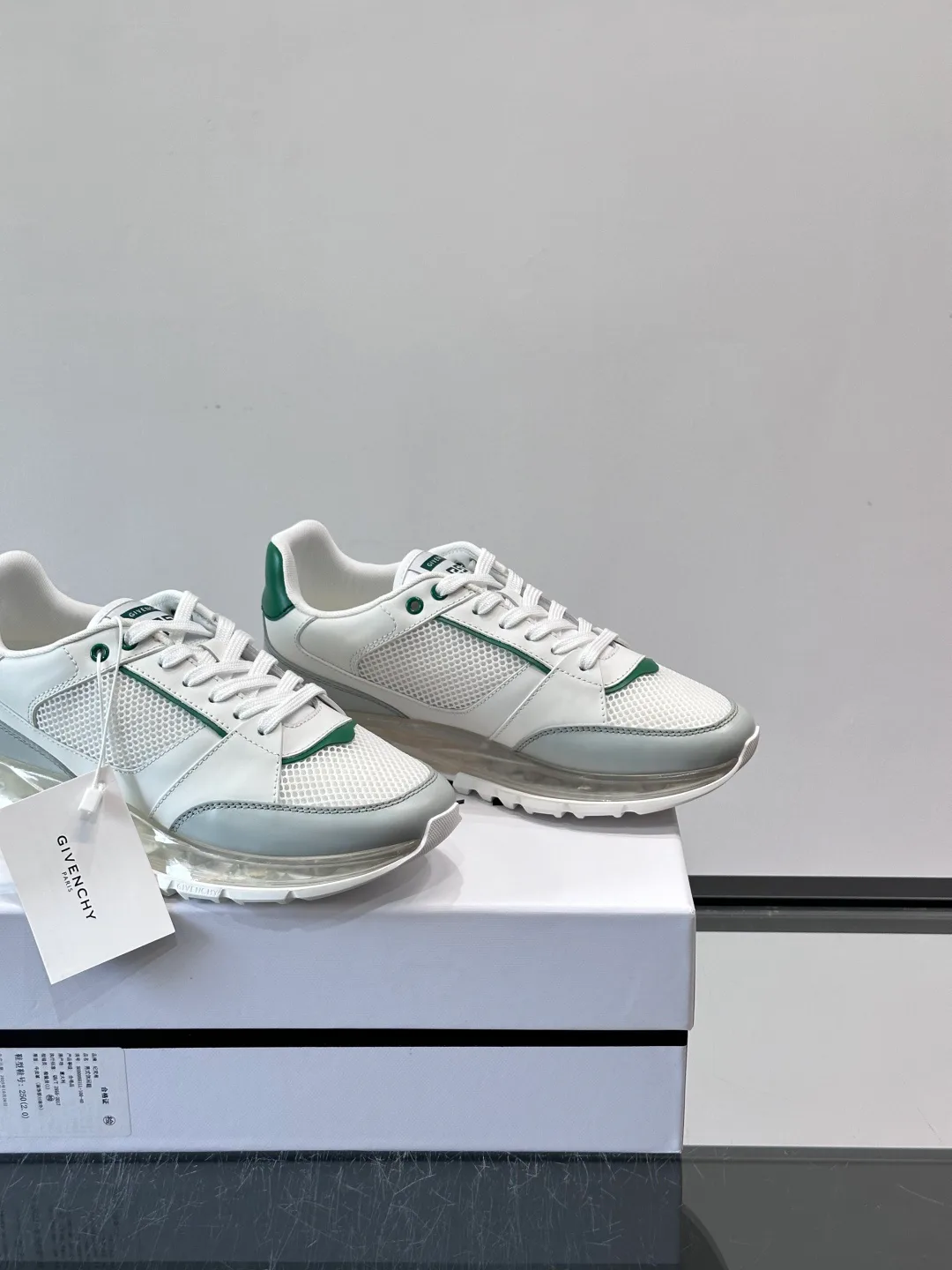Кроссовки Мужские Givenchy 12917765