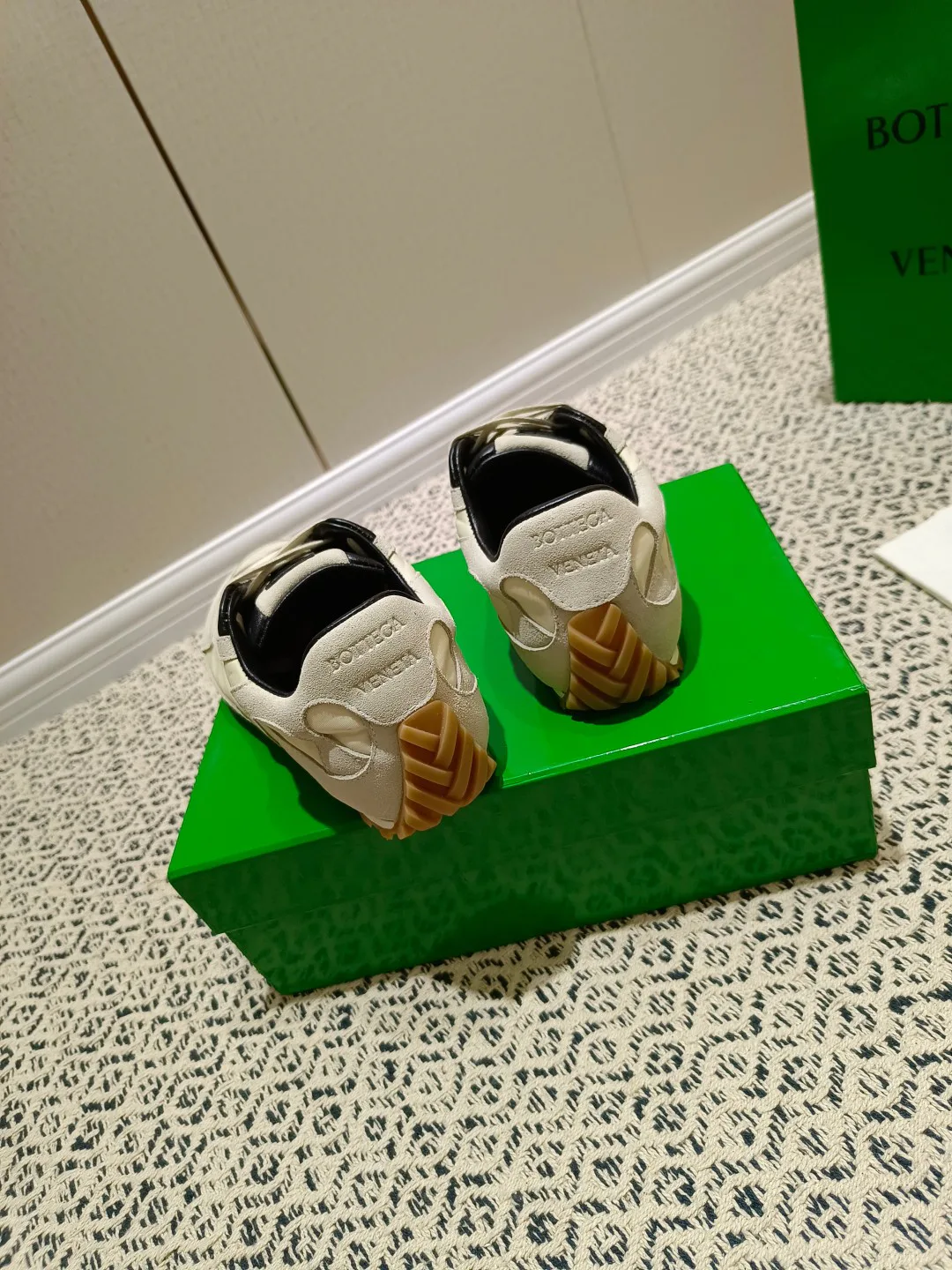 Кроссовки Женские Bottega Veneta 117754