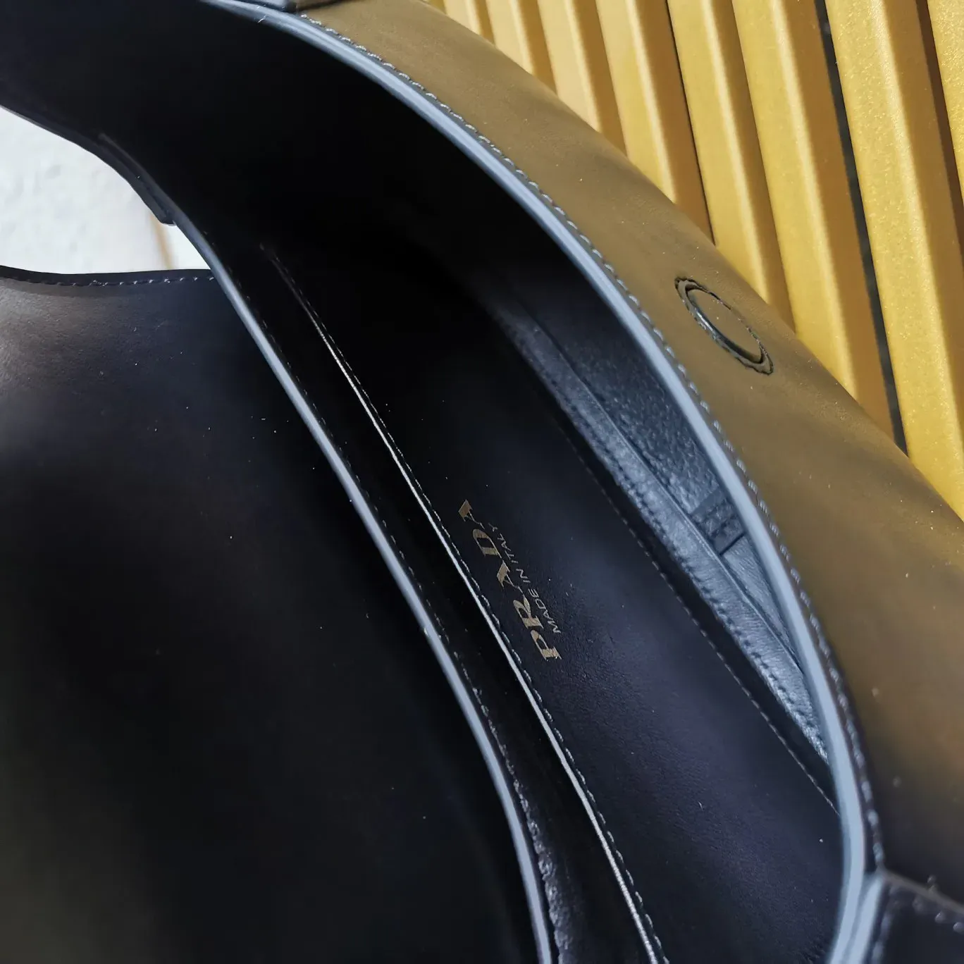 Сумки На Ремне Женские Prada 617103