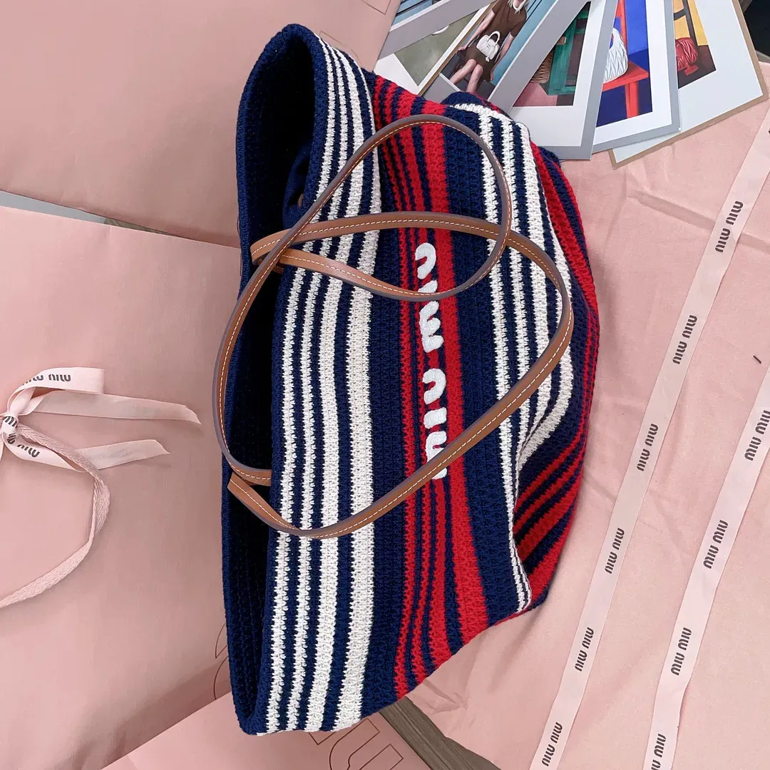 Классические Сумки Женские Miu Miu 445096