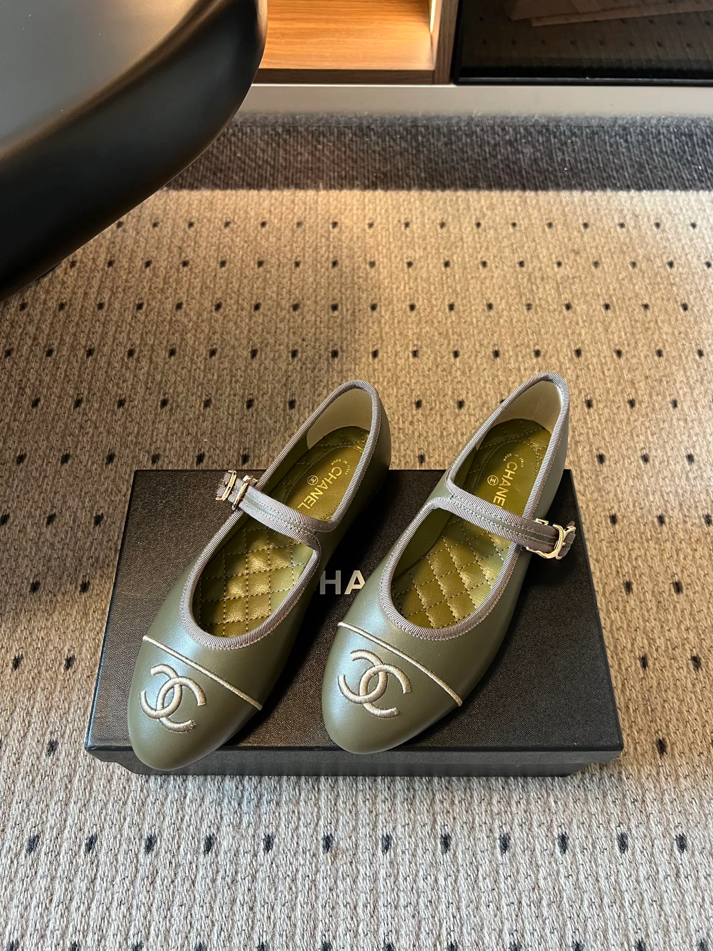 Туфли Женские Chanel 18726890