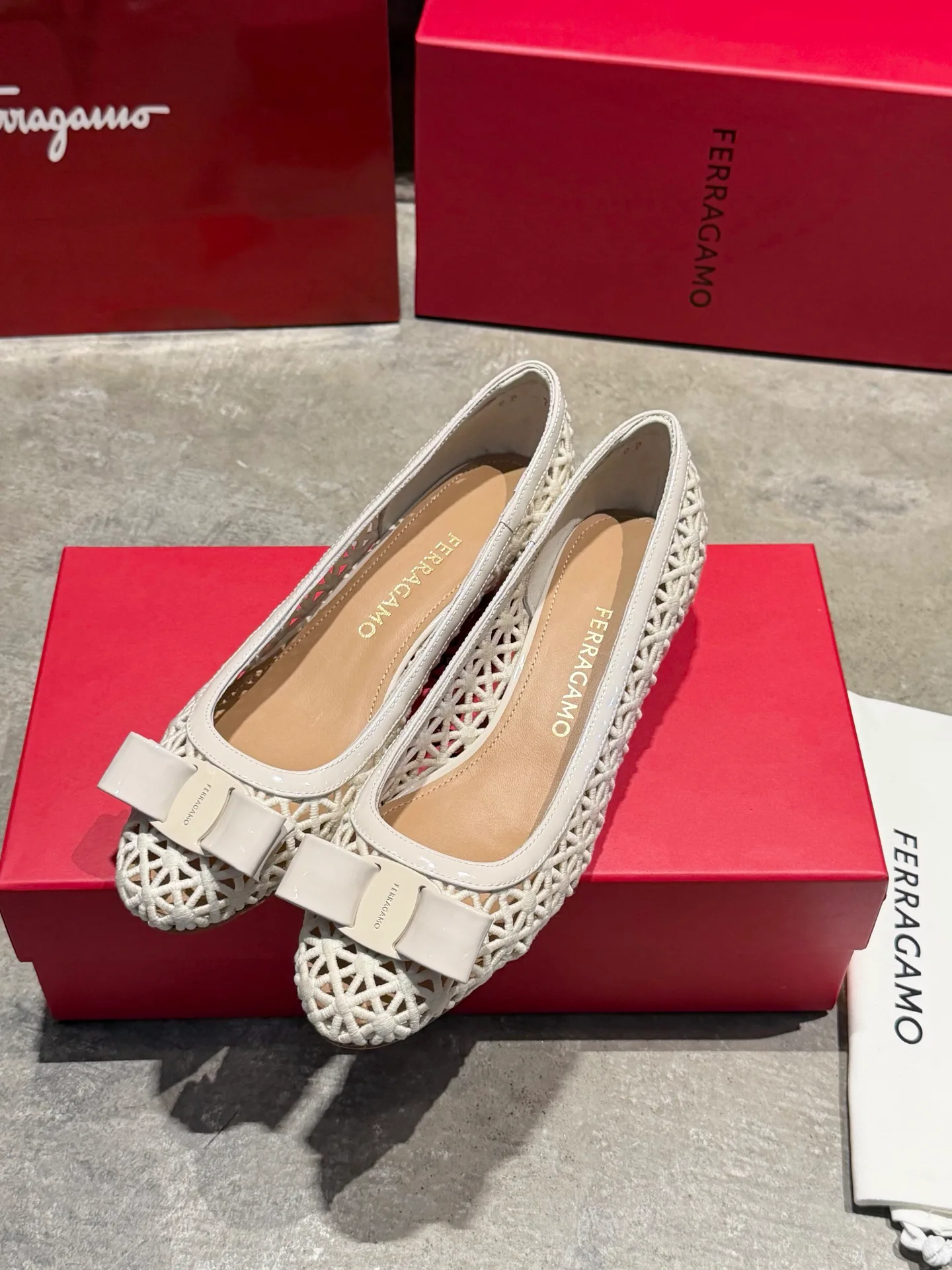 Туфли Женские Salvatore Ferragamo 17642581