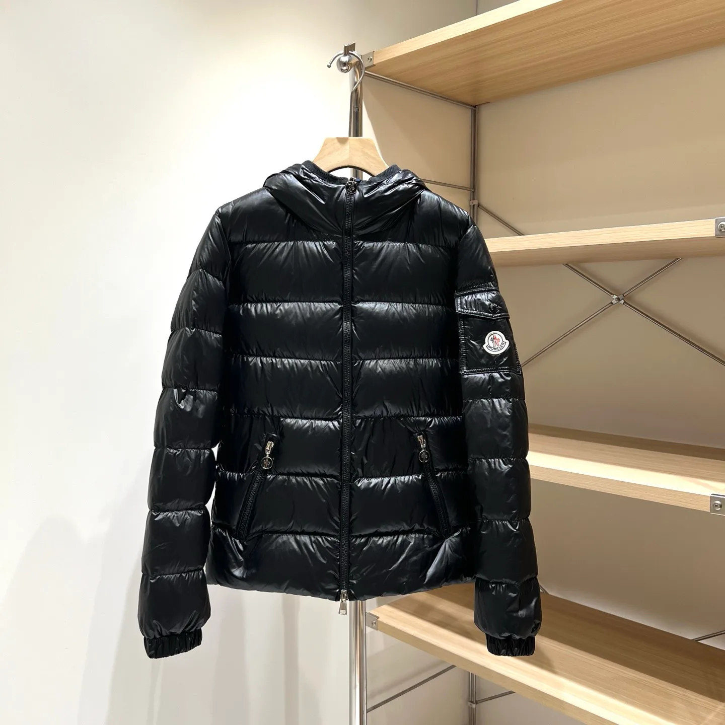 Куртки И Пуховики Женские Moncler 18032036