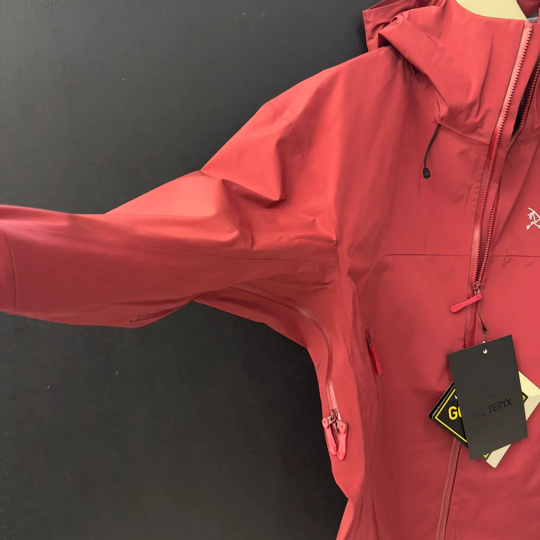 Куртки И Пуховики Женские Arcteryx 19260862