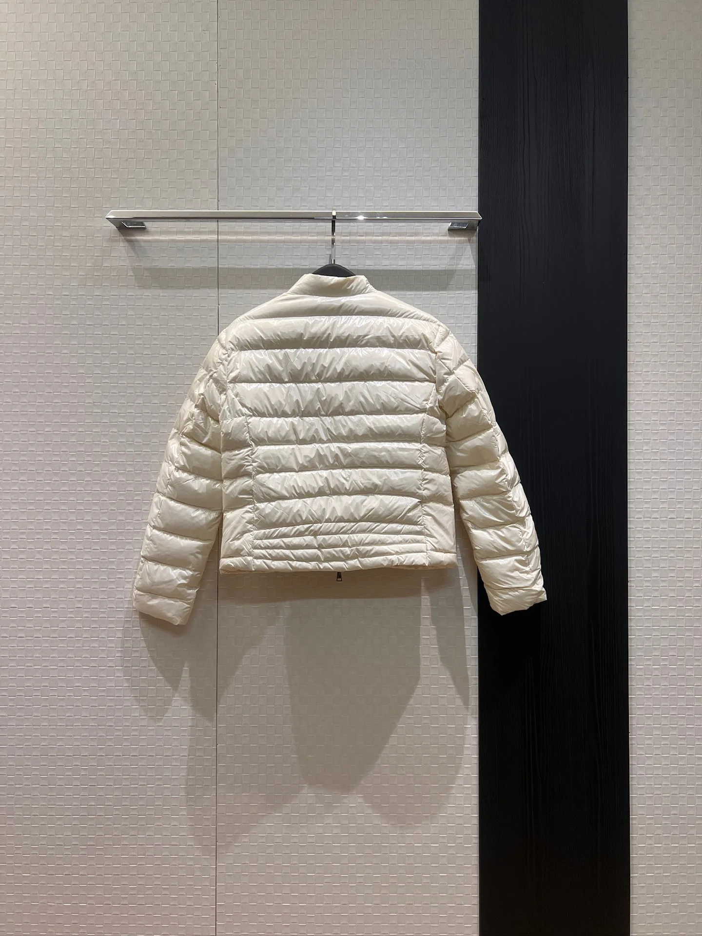 Куртки И Пуховики Женские Moncler 19390116