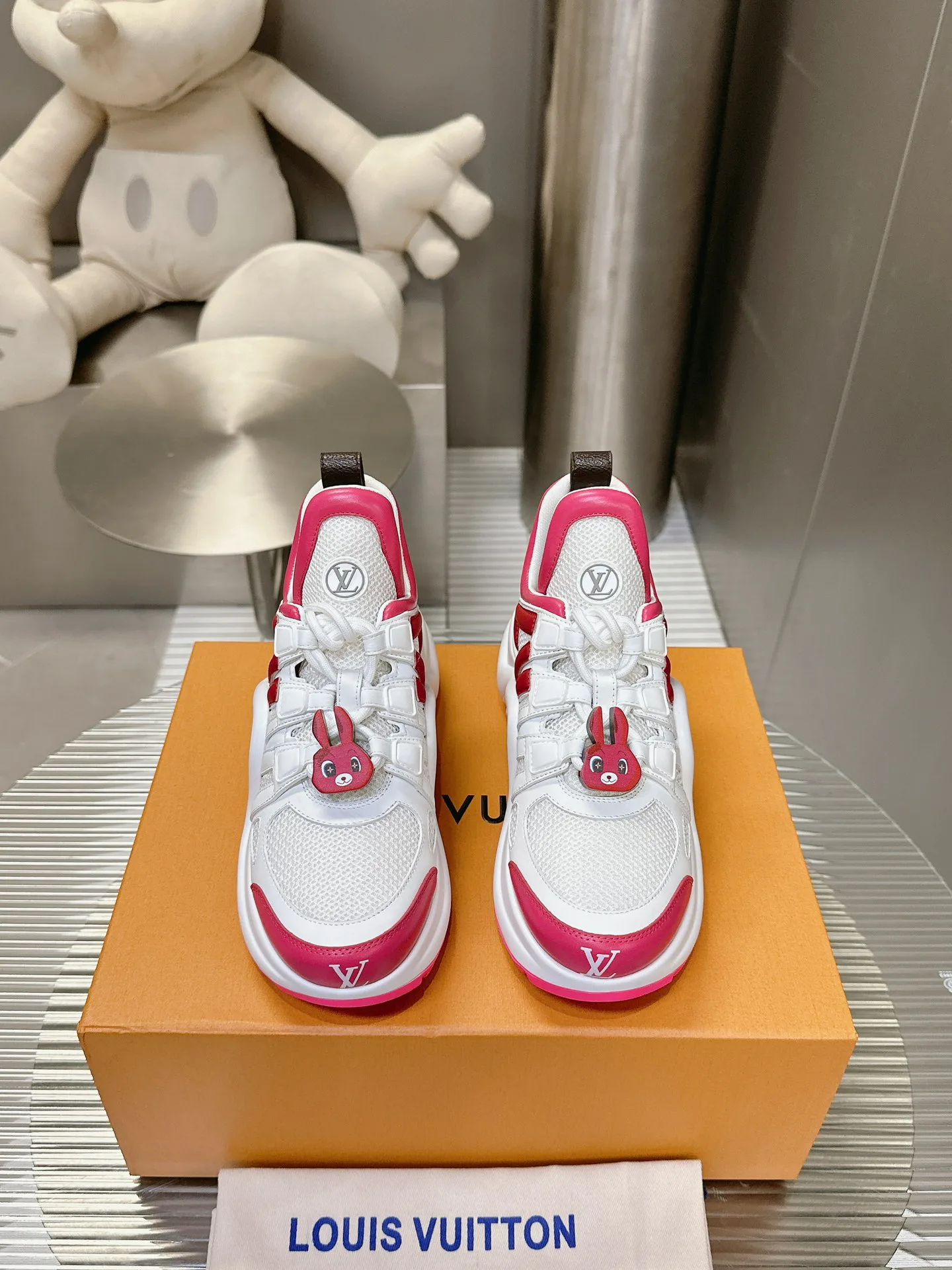 Кроссовки Женские Louis Vuitton 10273360