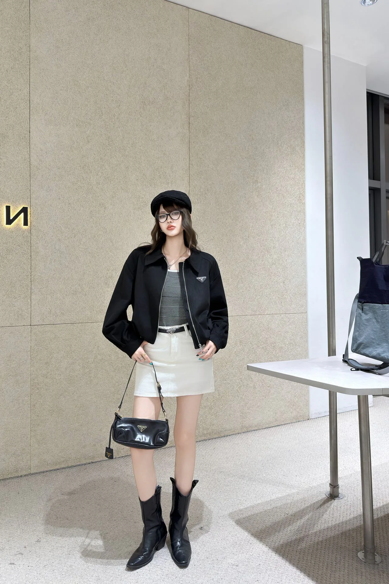 Куртки И Пуховики Женские Prada 18249135