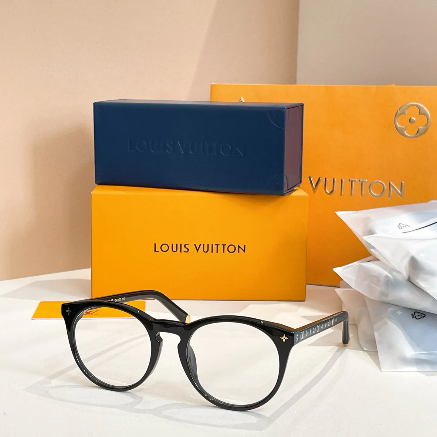 Очки Louis Vuitton 11679528