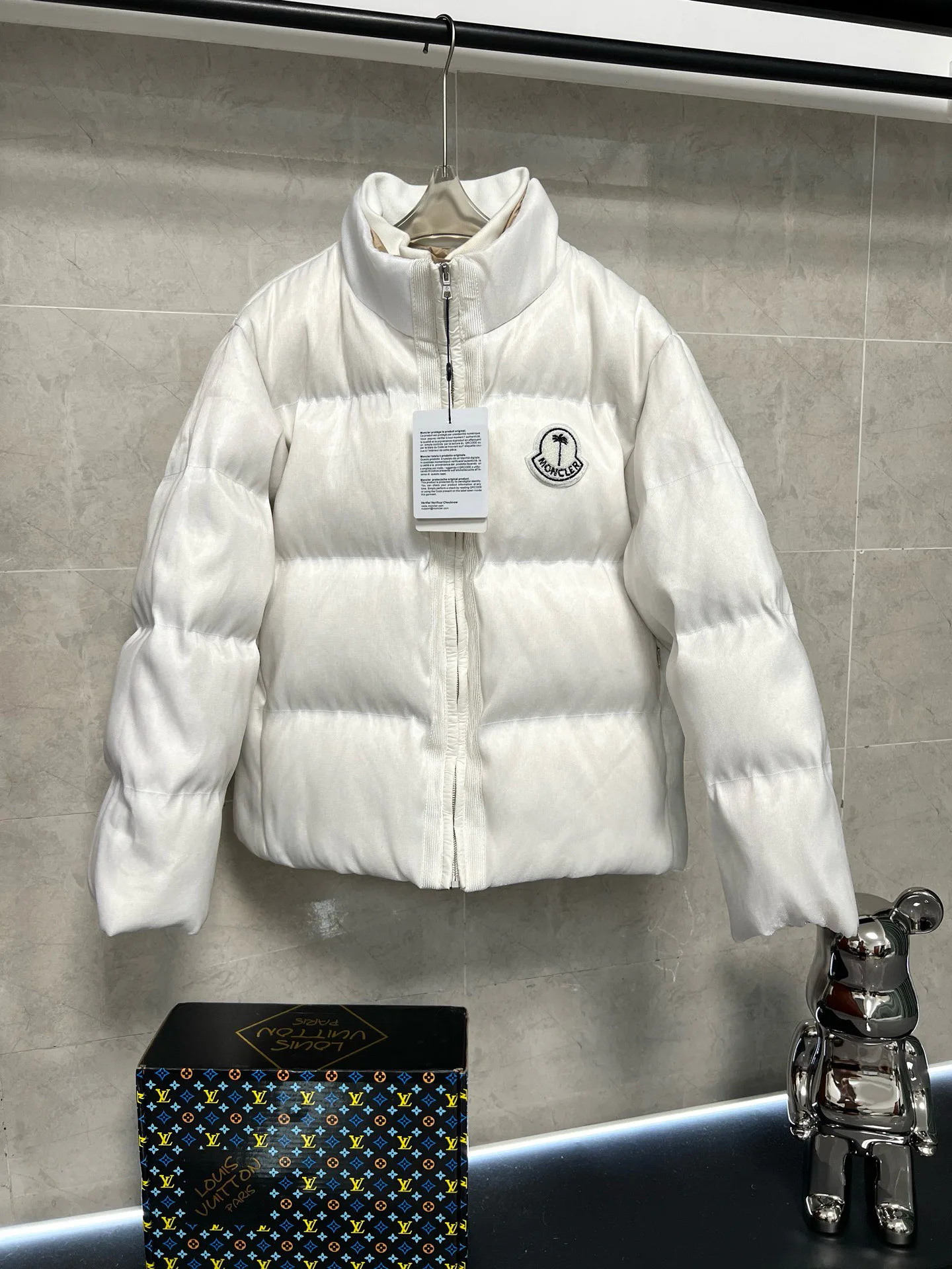 Куртки И Пуховики Мужские Moncler 493304