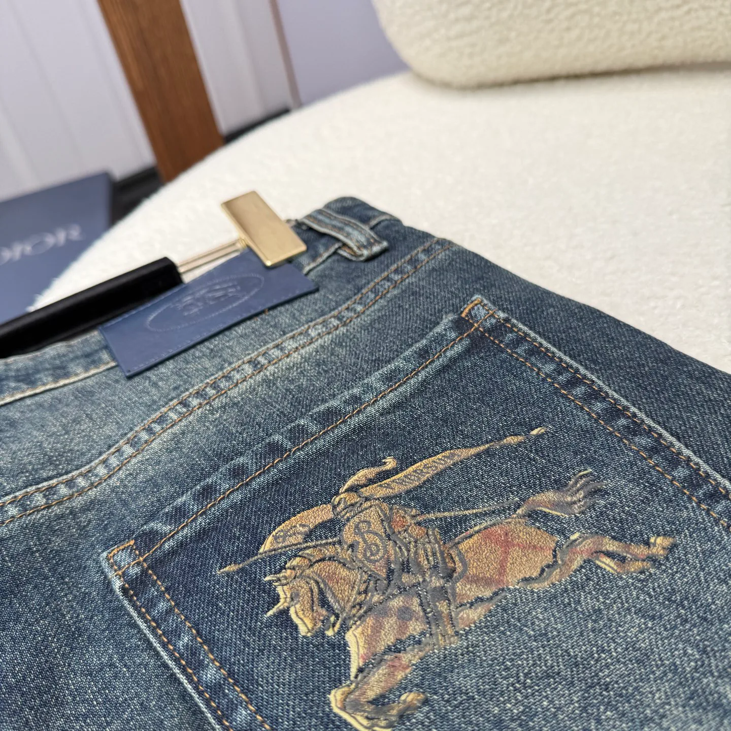 Джинсы Мужские Burberry 18029740
