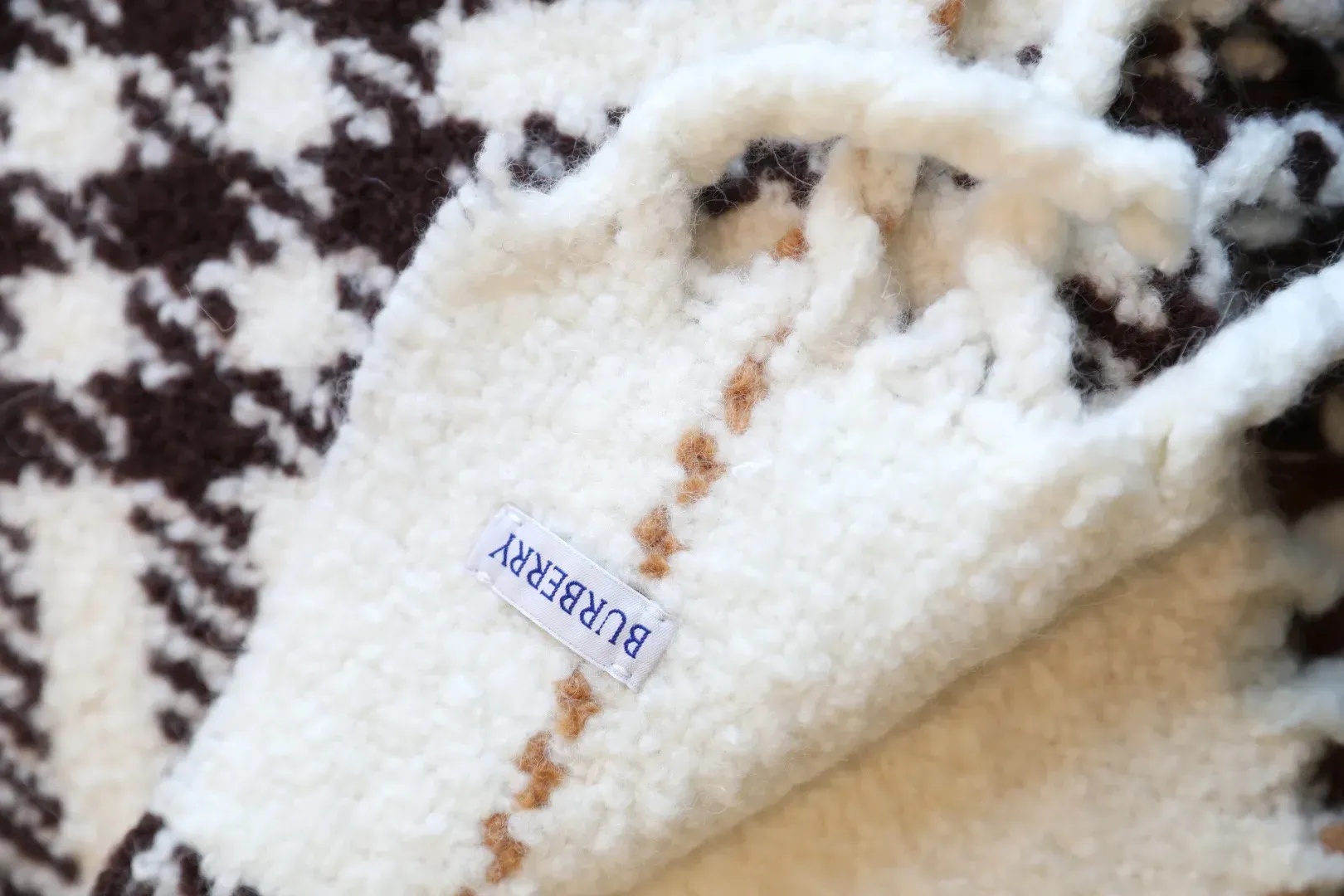 Шарфы Burberry 2273340