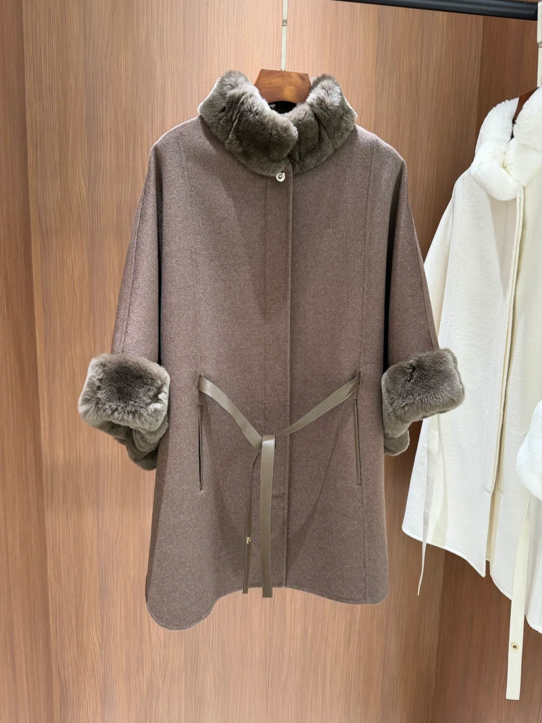 Пальто Женские Loro Piana 19227043