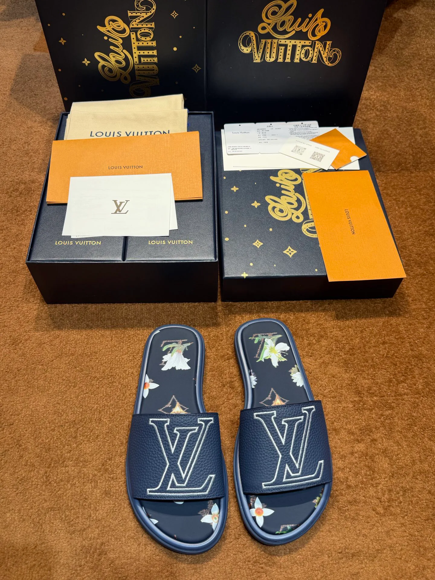 Шлепанцы Женские Louis Vuitton 17059503