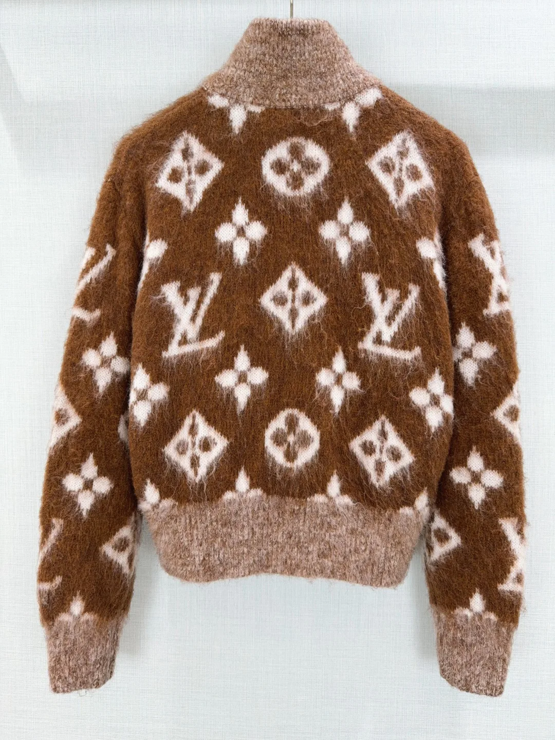 Куртки И Пуховики Женские Louis Vuitton 18758195