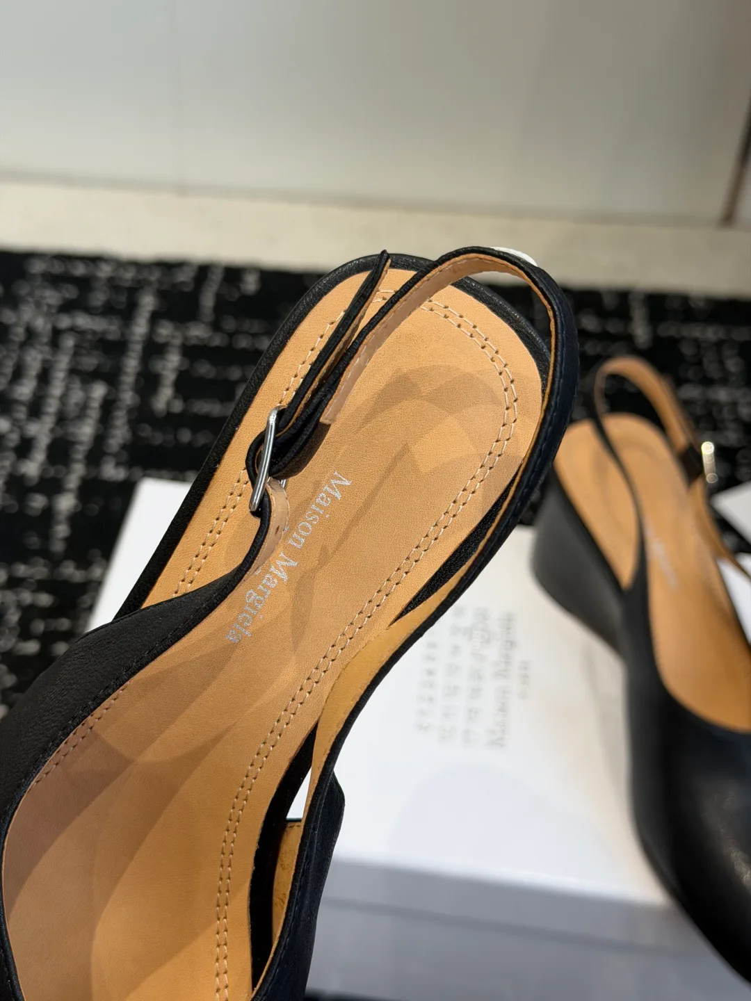 Босоножки Женские Maison Margiela 17997941